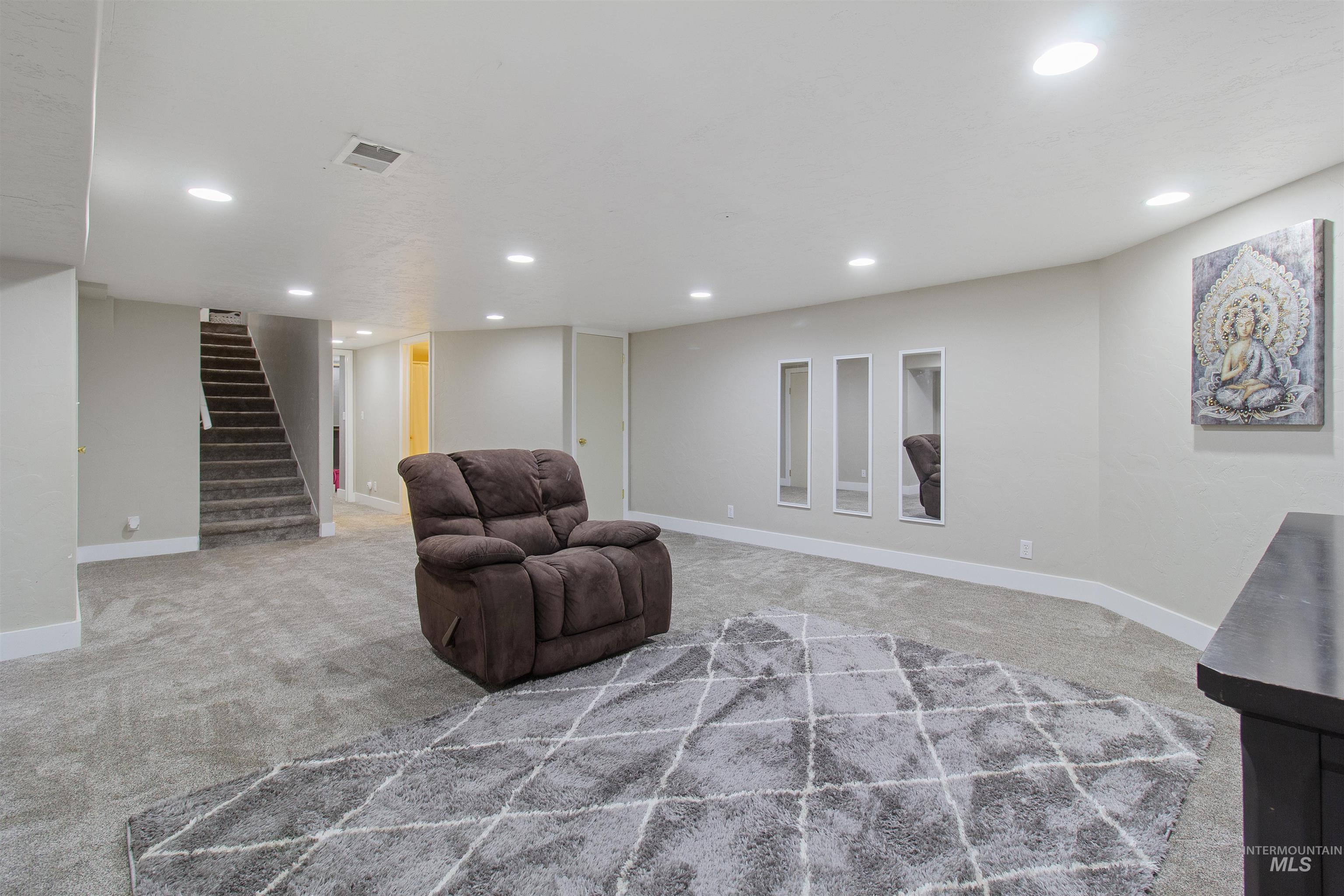 1968 Falls Ave E, Twin Falls, Idaho 83301, 5 Bedrooms, 2.5 Bathrooms, Residential For Sale, Price $499,000, 98992655