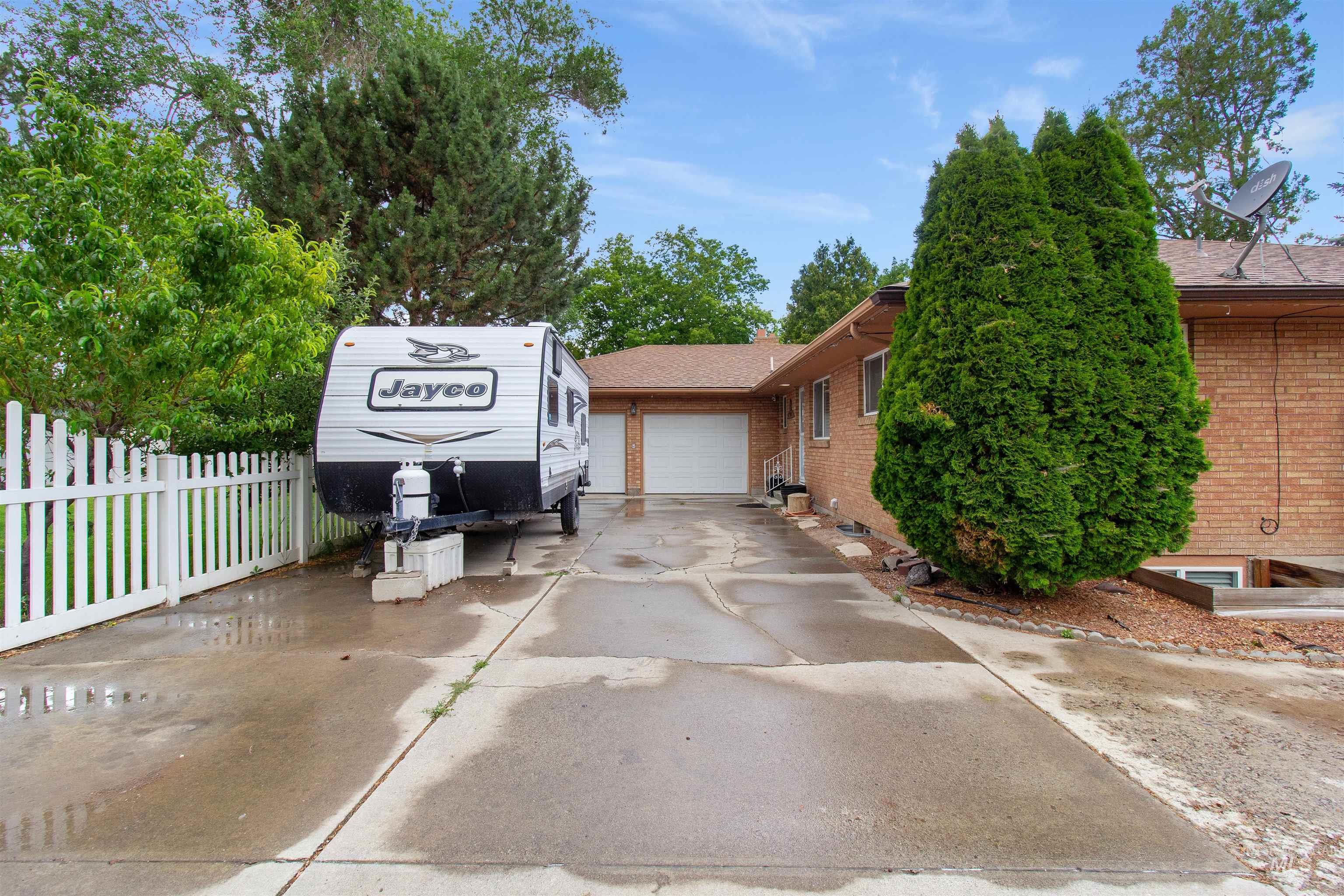 1968 Falls Ave E, Twin Falls, Idaho 83301, 5 Bedrooms, 2.5 Bathrooms, Residential For Sale, Price $499,000, 98992655