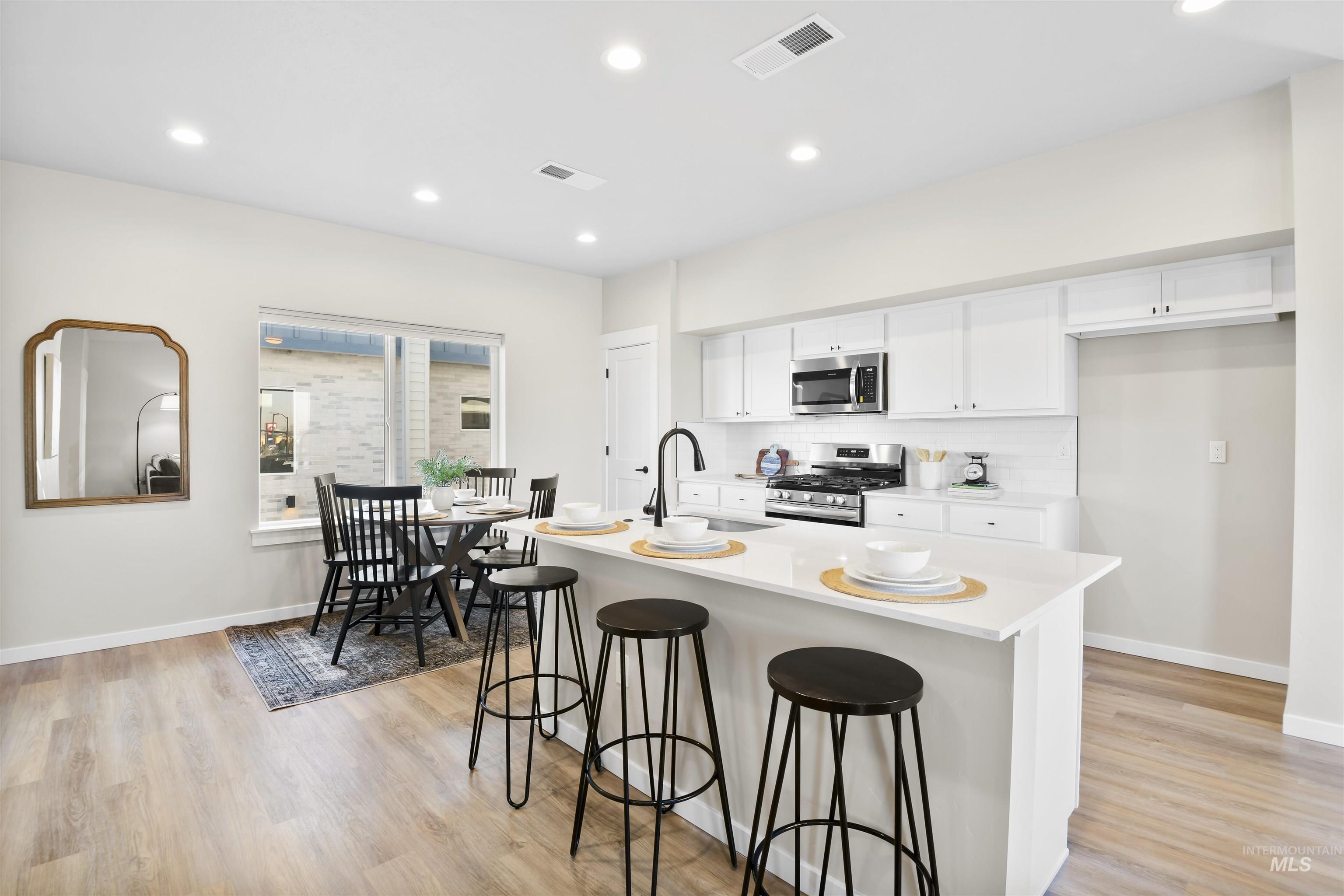 505 N Lucy Lane, Nampa, Idaho 83687, 3 Bedrooms, 2.5 Bathrooms, Residential For Sale, Price $328,000, 98992656