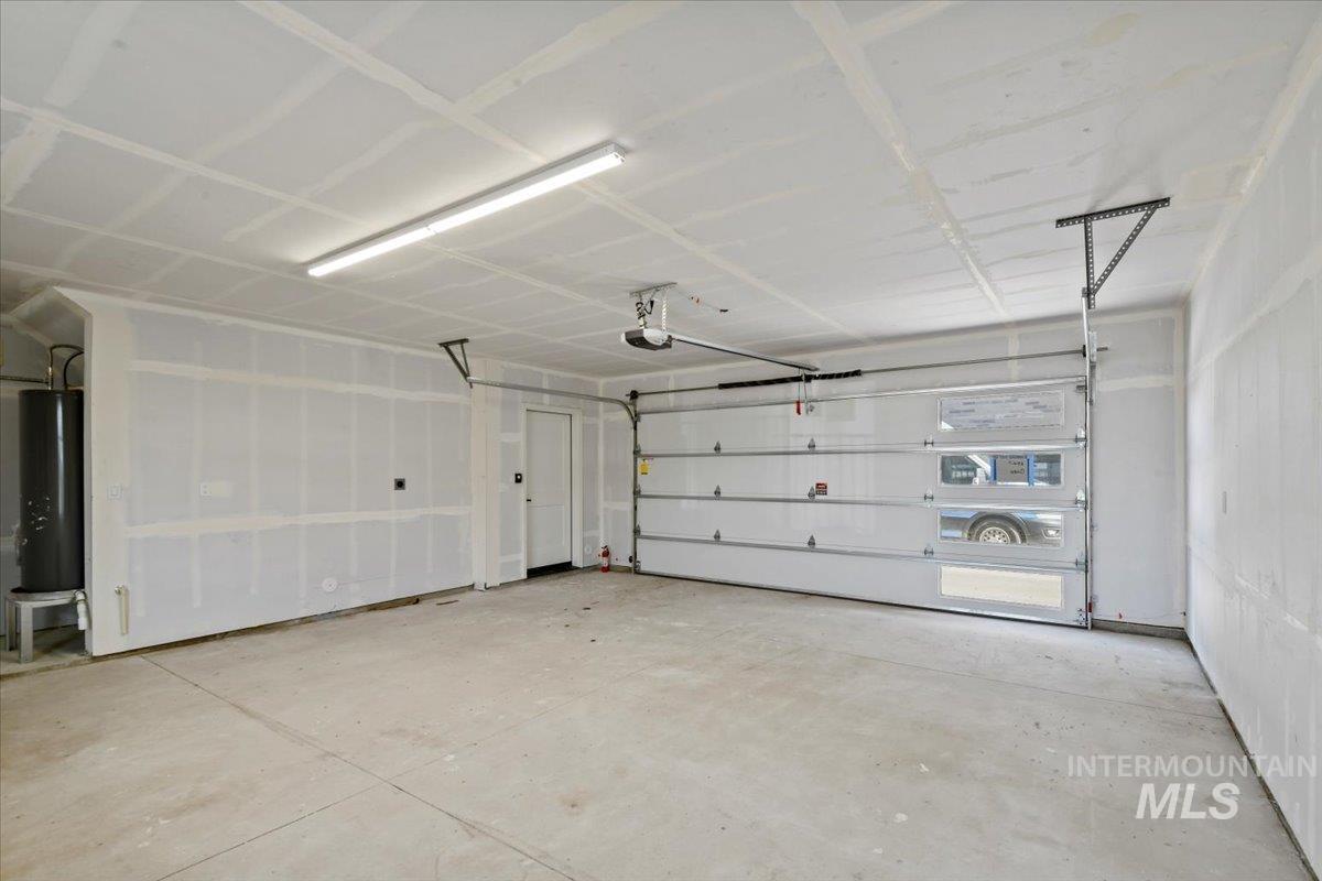 505 N Lucy Lane, Nampa, Idaho 83687, 3 Bedrooms, 2.5 Bathrooms, Residential For Sale, Price $328,000, 98992656