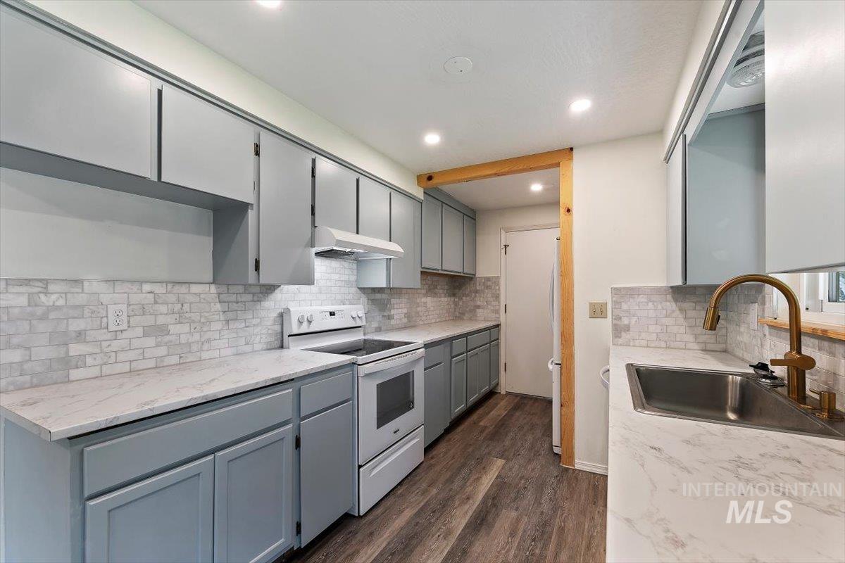 2015 Meadow Ave., Caldwell, Idaho 83605, 2 Bedrooms, 1 Bathroom, Residential For Sale, Price $315,000, 98992660