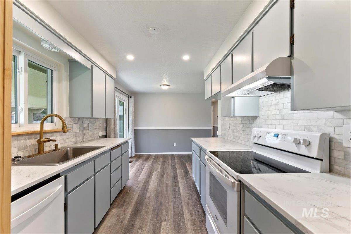 2015 Meadow Ave., Caldwell, Idaho 83605, 2 Bedrooms, 1 Bathroom, Residential For Sale, Price $315,000, 98992660