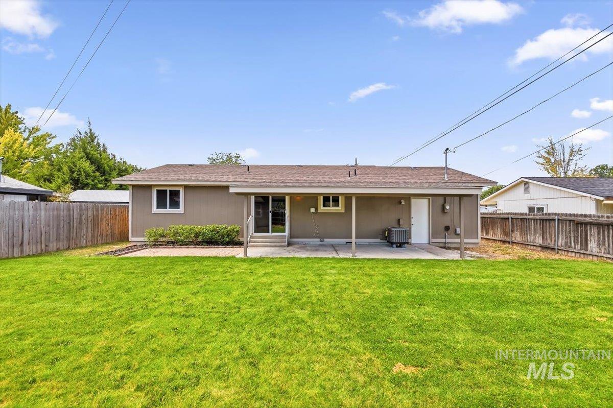2015 Meadow Ave., Caldwell, Idaho 83605, 2 Bedrooms, 1 Bathroom, Residential For Sale, Price $315,000, 98992660