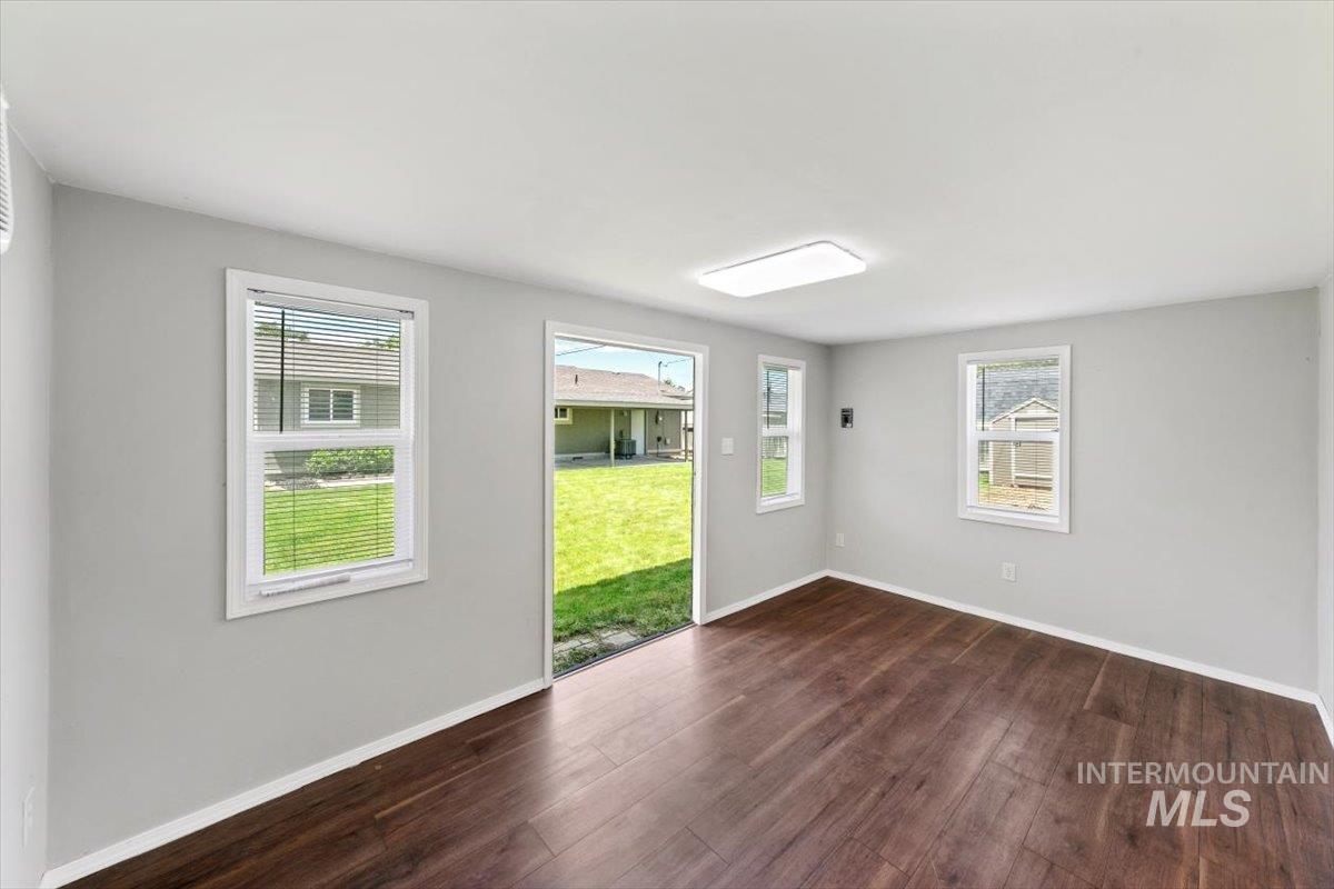 2015 Meadow Ave., Caldwell, Idaho 83605, 2 Bedrooms, 1 Bathroom, Residential For Sale, Price $315,000, 98992660