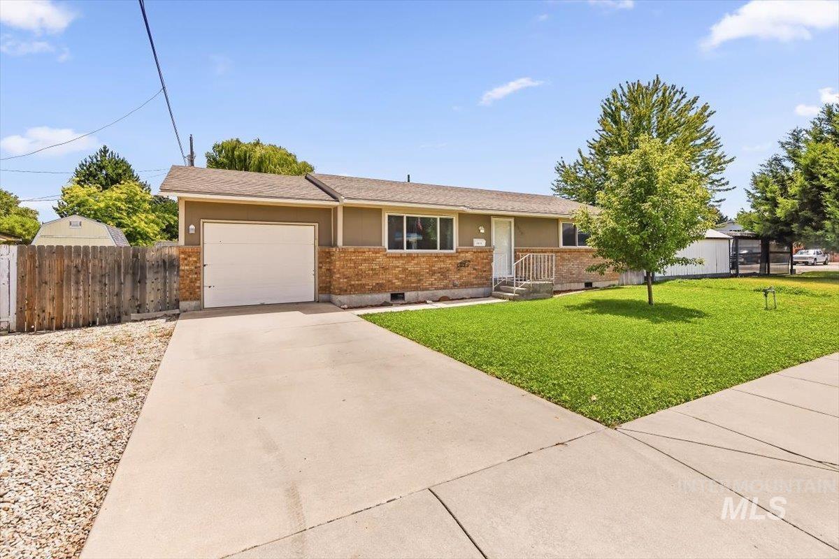 2015 Meadow Ave., Caldwell, Idaho 83605, 2 Bedrooms, 1 Bathroom, Residential For Sale, Price $315,000, 98992660