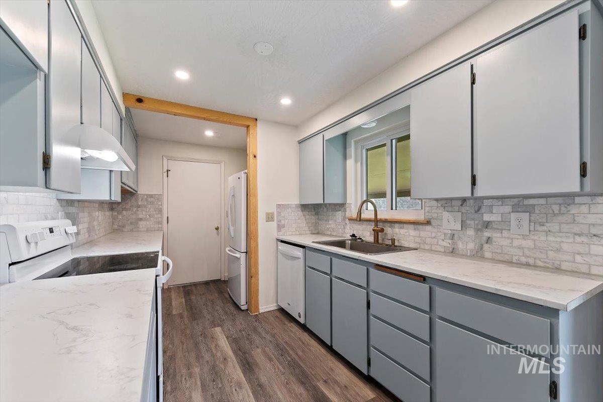 2015 Meadow Ave., Caldwell, Idaho 83605, 2 Bedrooms, 1 Bathroom, Residential For Sale, Price $315,000, 98992660