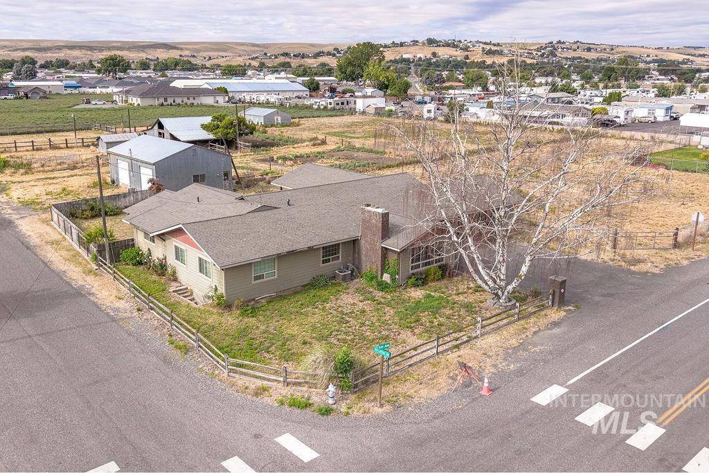 2001 5th Ave, Clarkston, Washington 99403, 3 Bedrooms, 2 Bathrooms, Residential For Sale, Price $499,000, 98992662