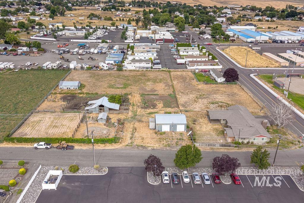 2001 5th Ave, Clarkston, Washington 99403, 3 Bedrooms, 2 Bathrooms, Residential For Sale, Price $499,000, 98992662