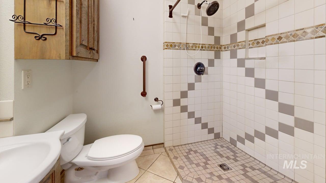 2001 5th Ave, Clarkston, Washington 99403, 3 Bedrooms, 2 Bathrooms, Residential For Sale, Price $499,000, 98992662