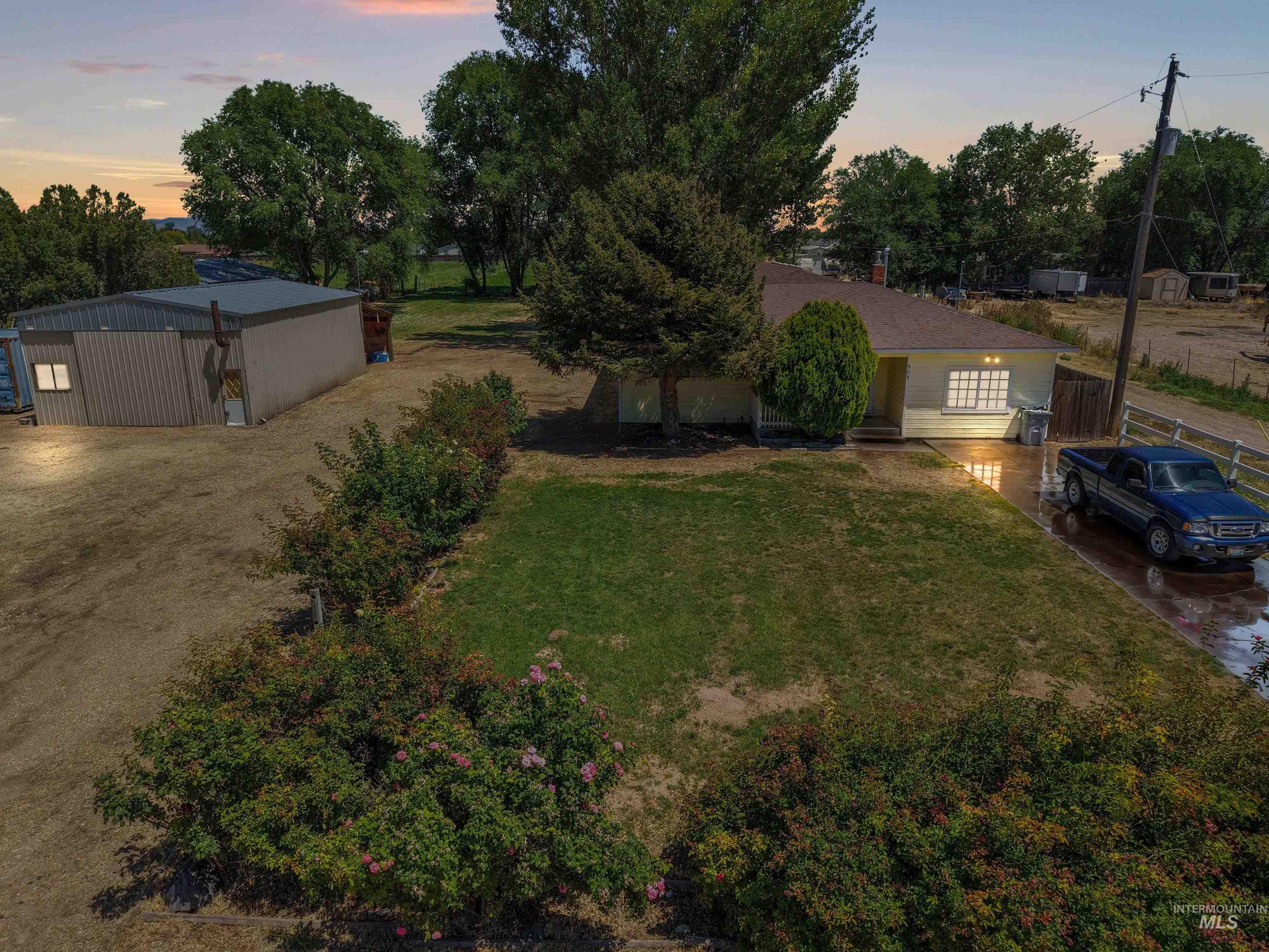 908 N Middleton Rd., Nampa, Idaho 83651, 4 Bedrooms, 2 Bathrooms, Residential For Sale, Price $610,000,MLS 98992663
