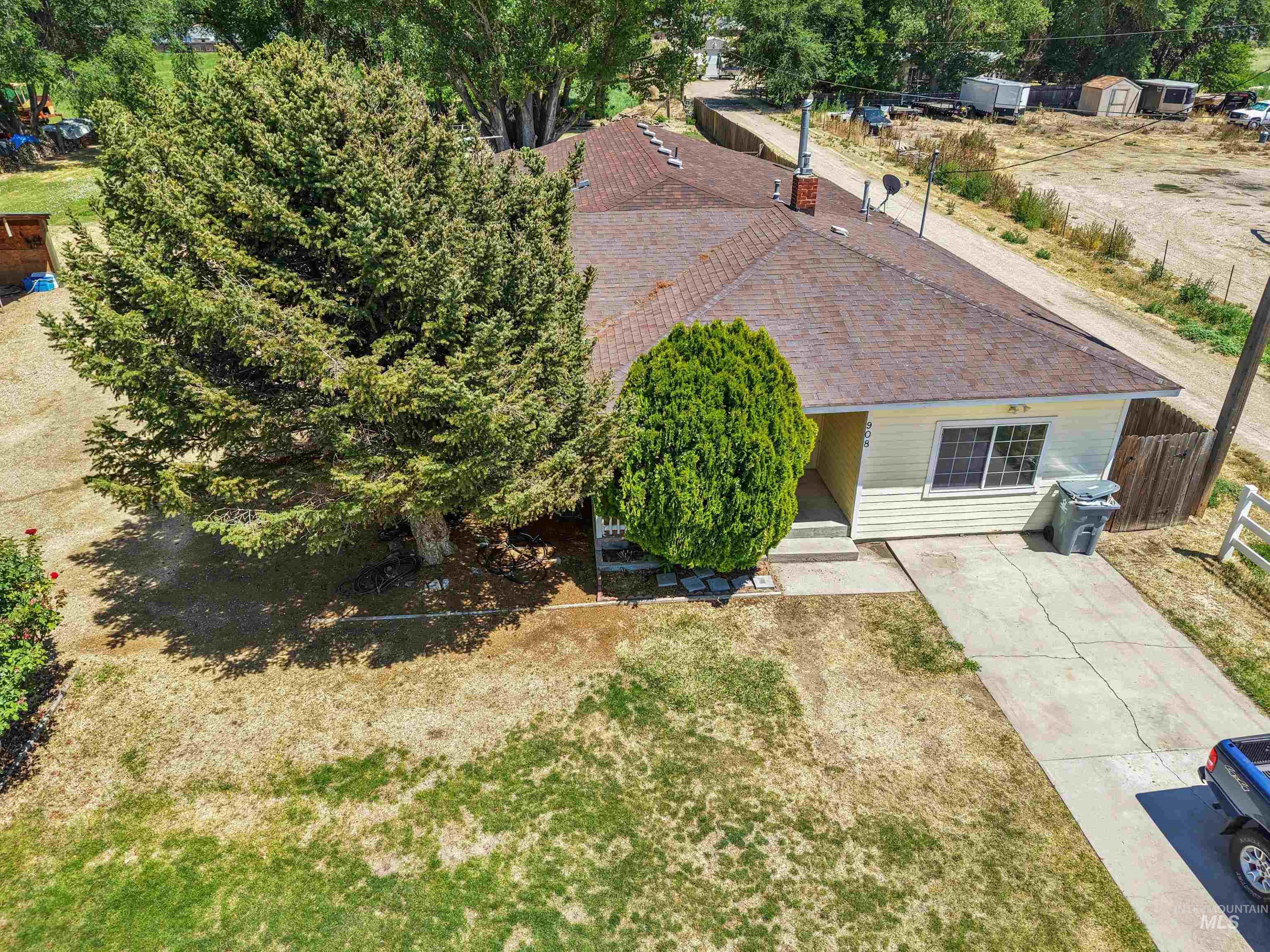 908 N Middleton Rd., Nampa, Idaho 83651, 4 Bedrooms, 2 Bathrooms, Residential For Sale, Price $610,000,MLS 98992663