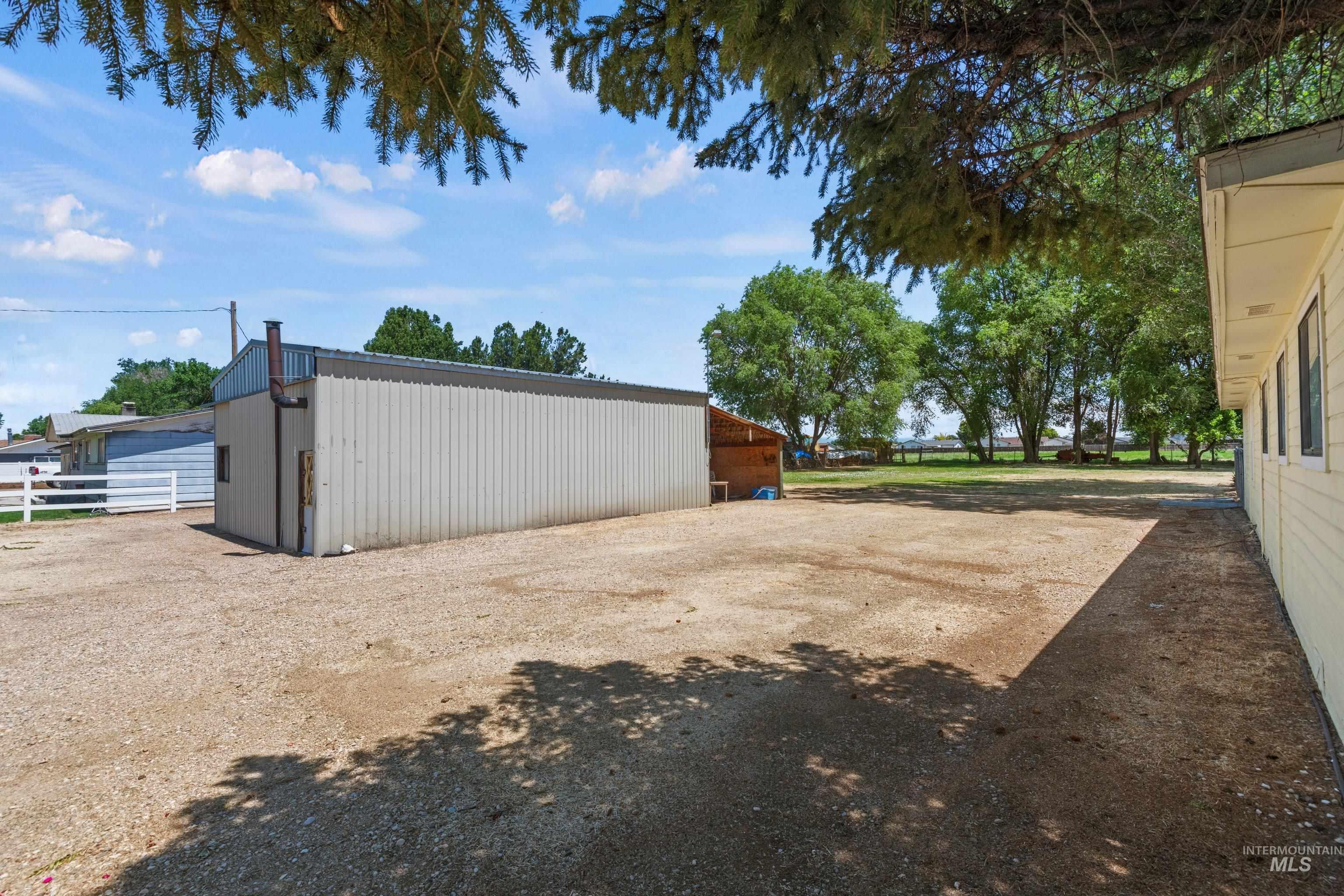 908 N Middleton Rd., Nampa, Idaho 83651, 4 Bedrooms, 2 Bathrooms, Residential For Sale, Price $610,000,MLS 98992663