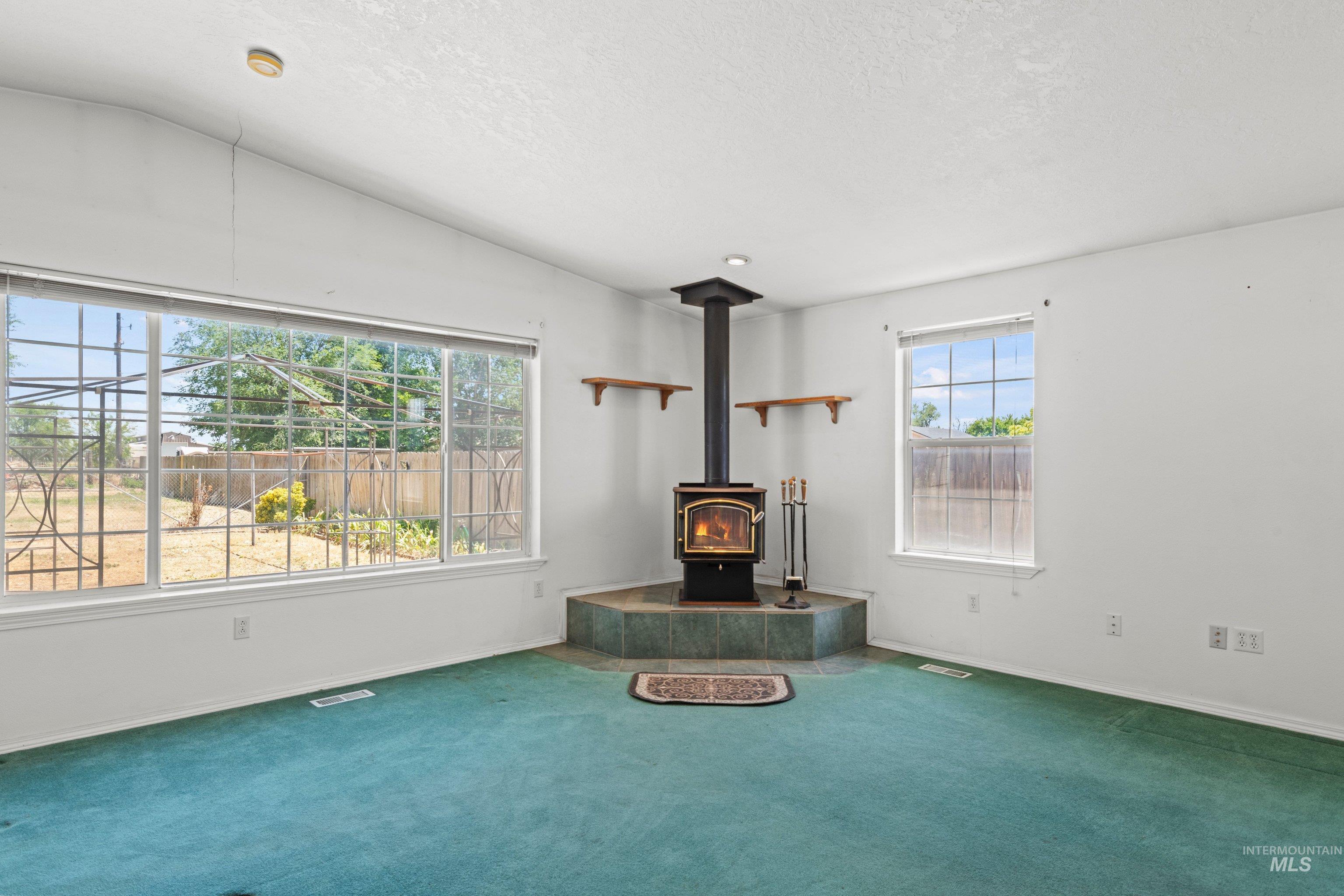 908 N Middleton Rd., Nampa, Idaho 83651, 4 Bedrooms, 2 Bathrooms, Residential For Sale, Price $610,000,MLS 98992663