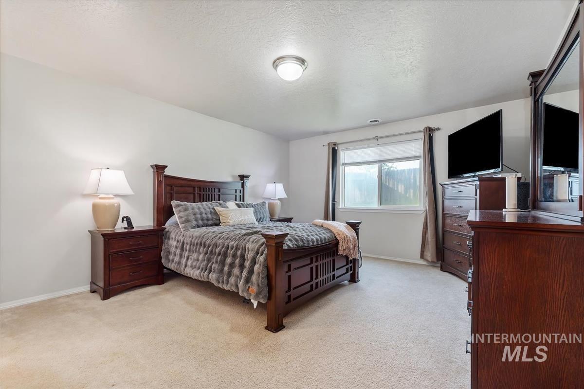 7579 W Middle Fork, Boise, Idaho 83709, 3 Bedrooms, 2 Bathrooms, Residential For Sale, Price $419,900, 98992664