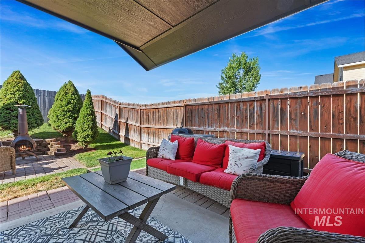 7579 W Middle Fork, Boise, Idaho 83709, 3 Bedrooms, 2 Bathrooms, Residential For Sale, Price $419,900, 98992664