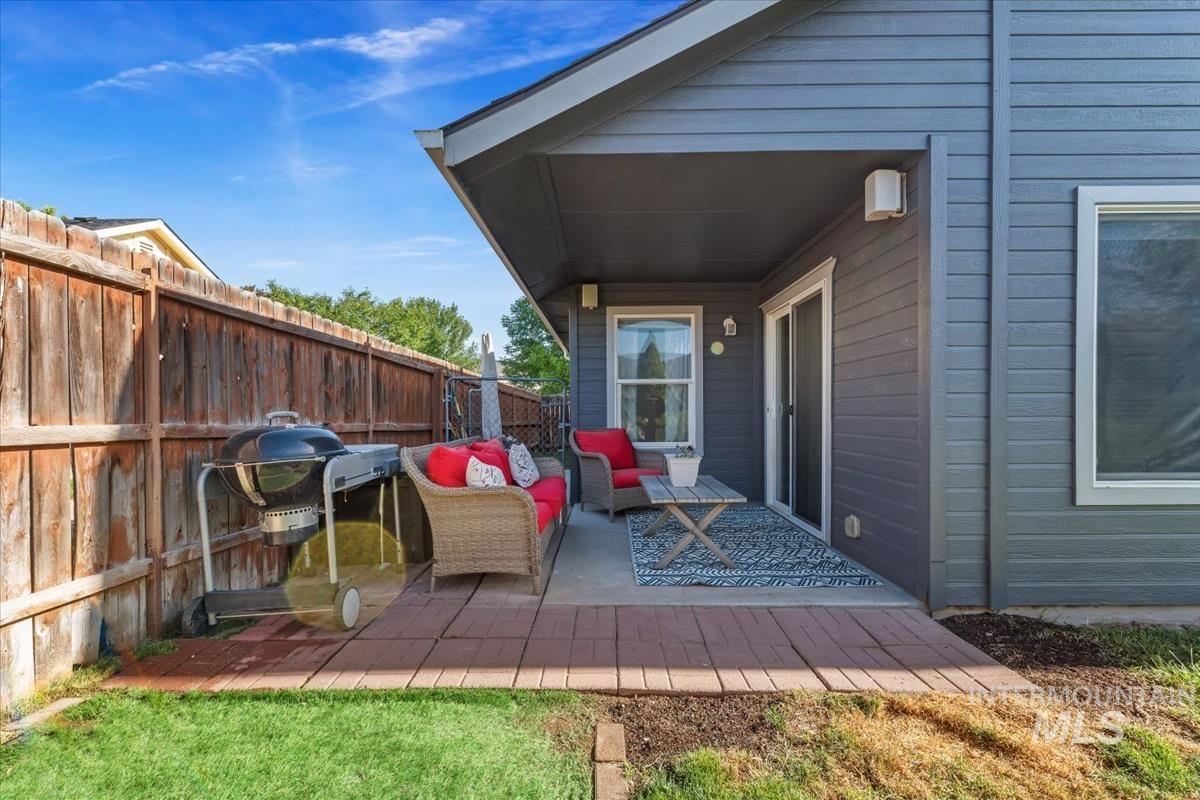 7579 W Middle Fork, Boise, Idaho 83709, 3 Bedrooms, 2 Bathrooms, Residential For Sale, Price $419,900, 98992664