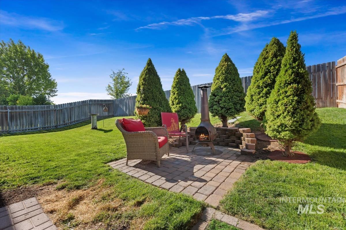 7579 W Middle Fork, Boise, Idaho 83709, 3 Bedrooms, 2 Bathrooms, Residential For Sale, Price $419,900, 98992664