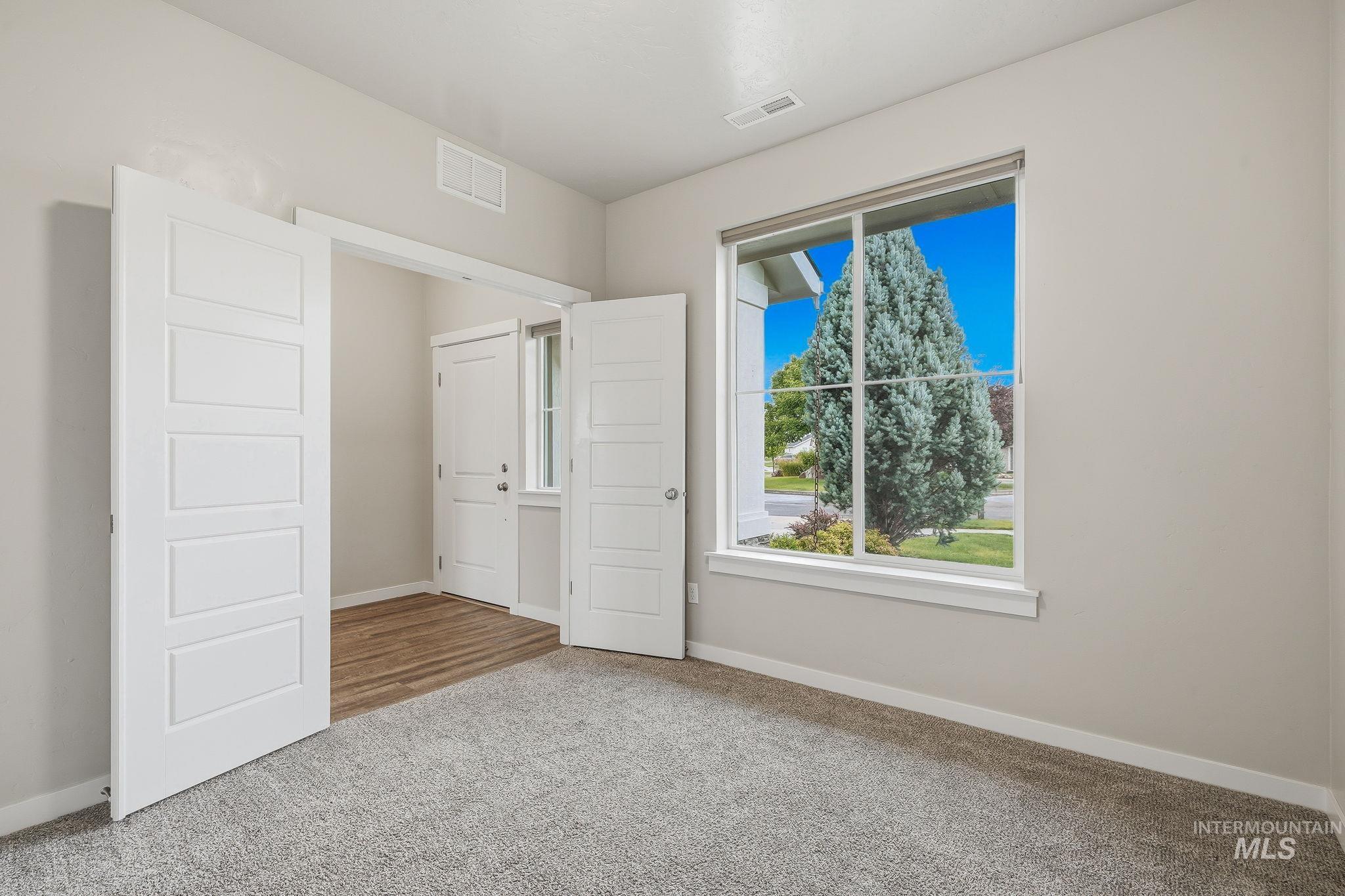 949 N Synergy Ln, Eagle, Idaho 83616, 5 Bedrooms, 2.5 Bathrooms, Residential For Sale, Price $745,000, 98992666