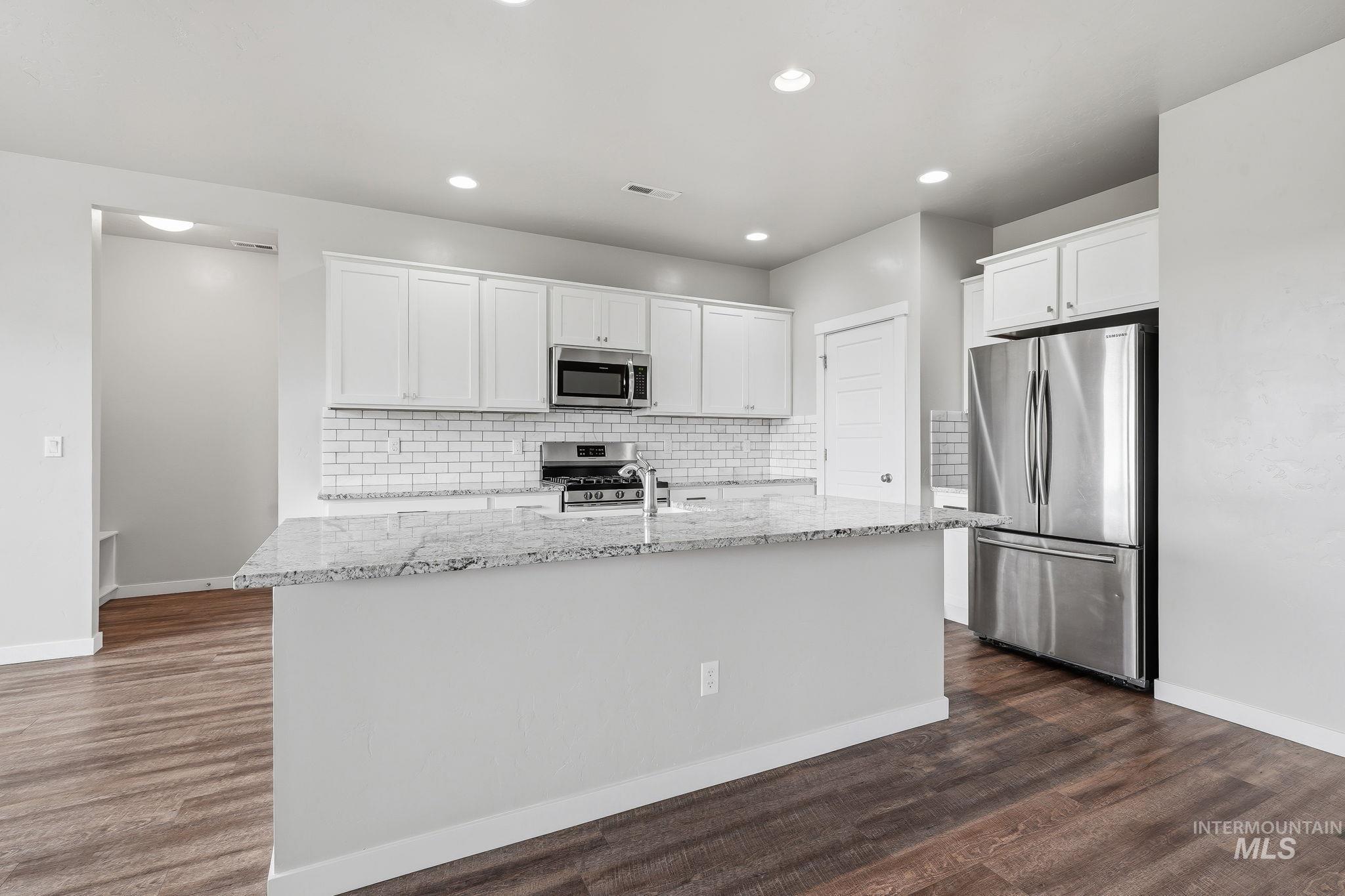949 N Synergy Ln, Eagle, Idaho 83616, 5 Bedrooms, 2.5 Bathrooms, Residential For Sale, Price $745,000, 98992666