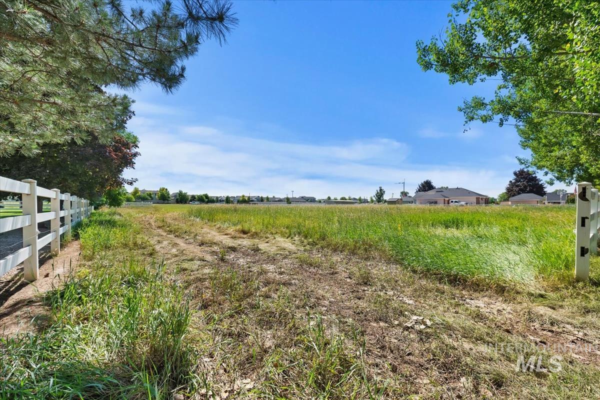 1934 N Rapid Creek Ln, Kuna, Idaho 83634, 3 Bedrooms, 2 Bathrooms, Residential For Sale, Price $1,050,000, 98992669