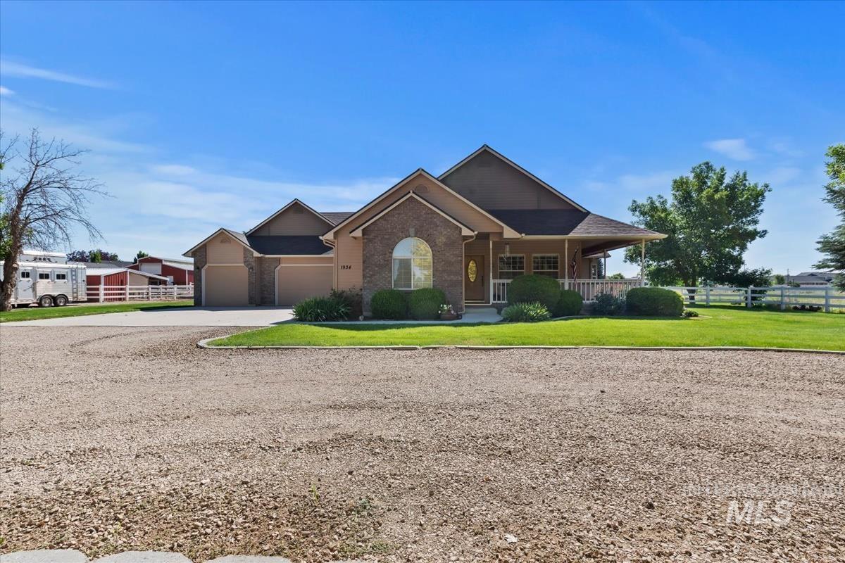 1934 N Rapid Creek Ln, Kuna, Idaho 83634, 3 Bedrooms, 2 Bathrooms, Residential For Sale, Price $1,050,000, 98992669