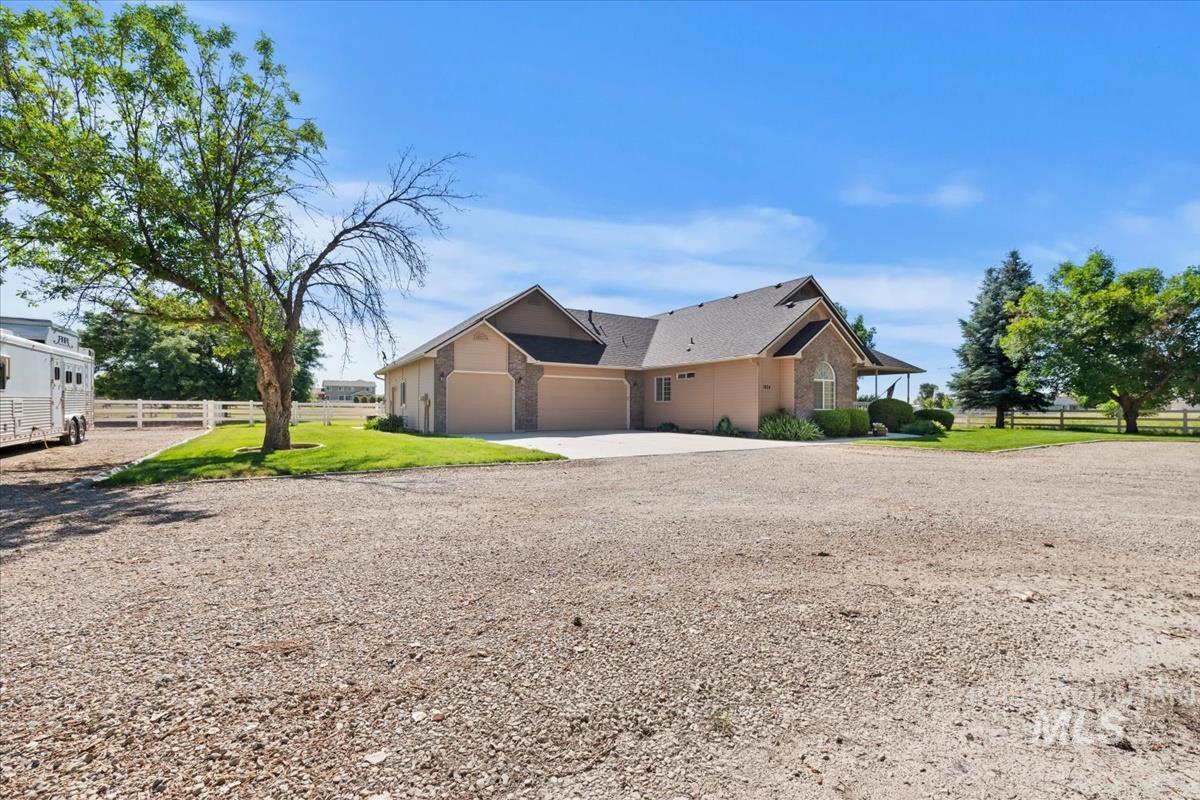 1934 N Rapid Creek Ln, Kuna, Idaho 83634, 3 Bedrooms, 2 Bathrooms, Residential For Sale, Price $1,050,000, 98992669