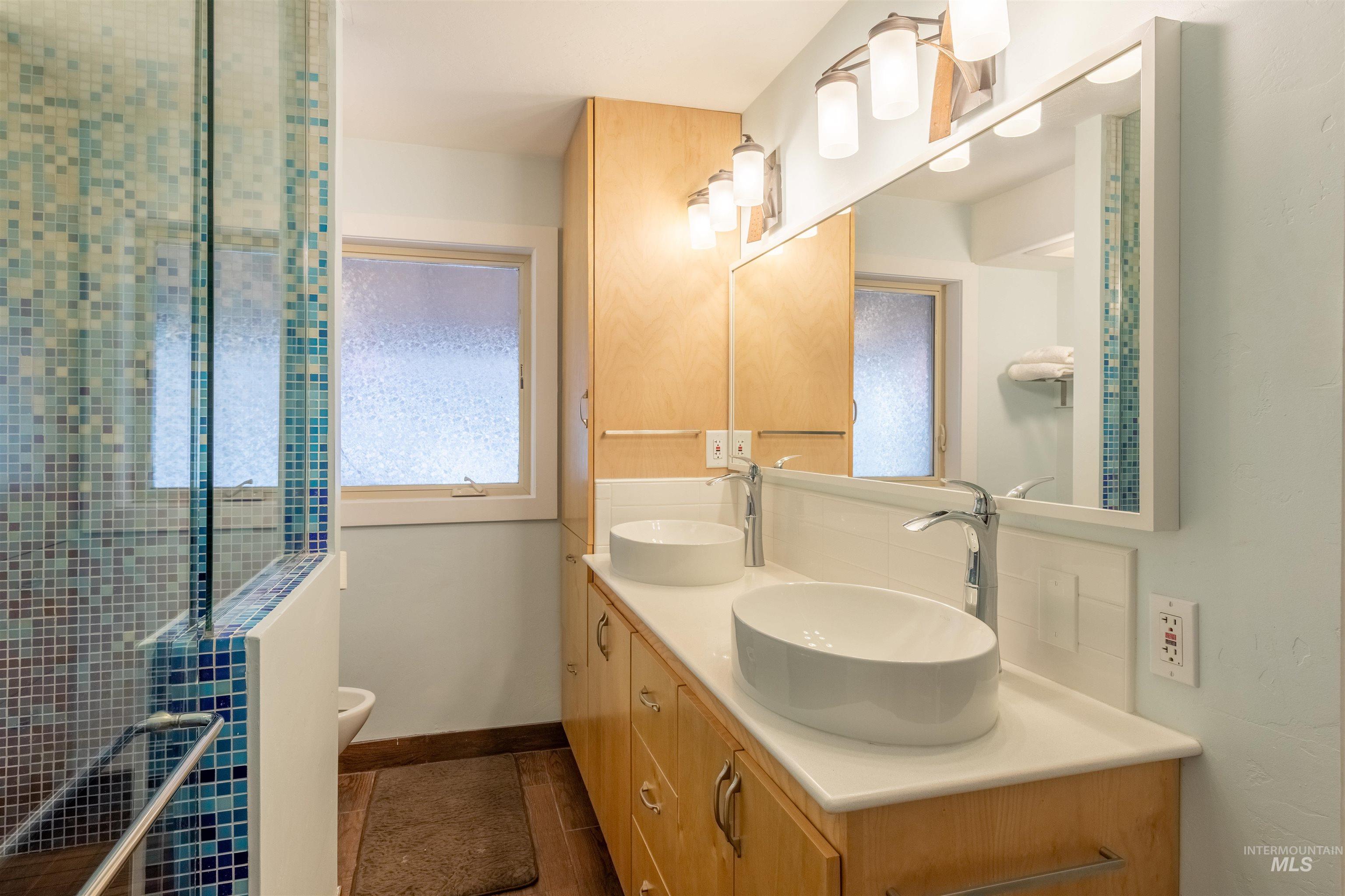 310 W Lake Street, McCall, Idaho 83638, 3 Bedrooms, 3 Bathrooms, Residential For Sale, Price $1,195,000, 98992670