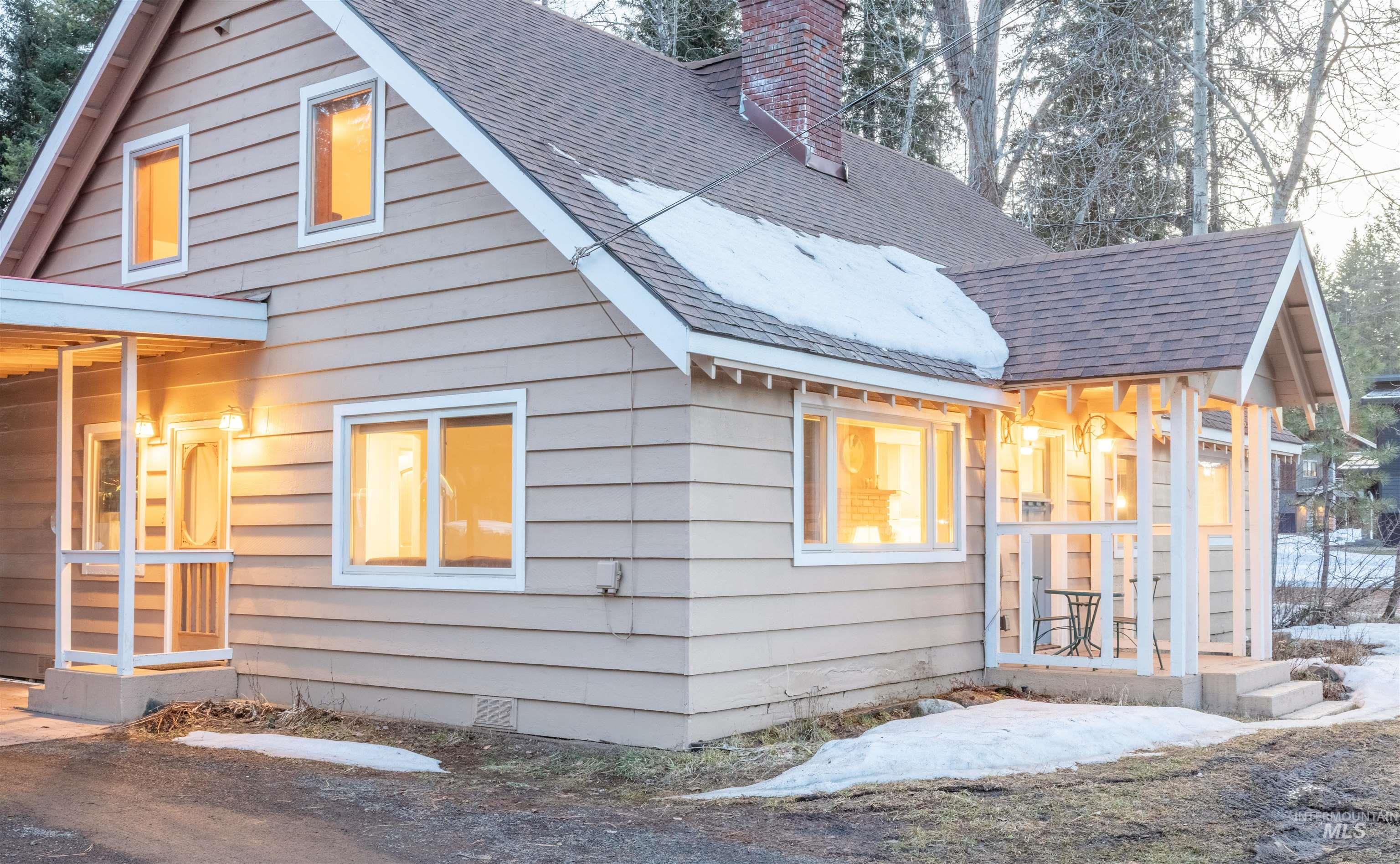 310 W Lake Street, McCall, Idaho 83638, 3 Bedrooms, 3 Bathrooms, Residential For Sale, Price $1,159,000,MLS 98992670