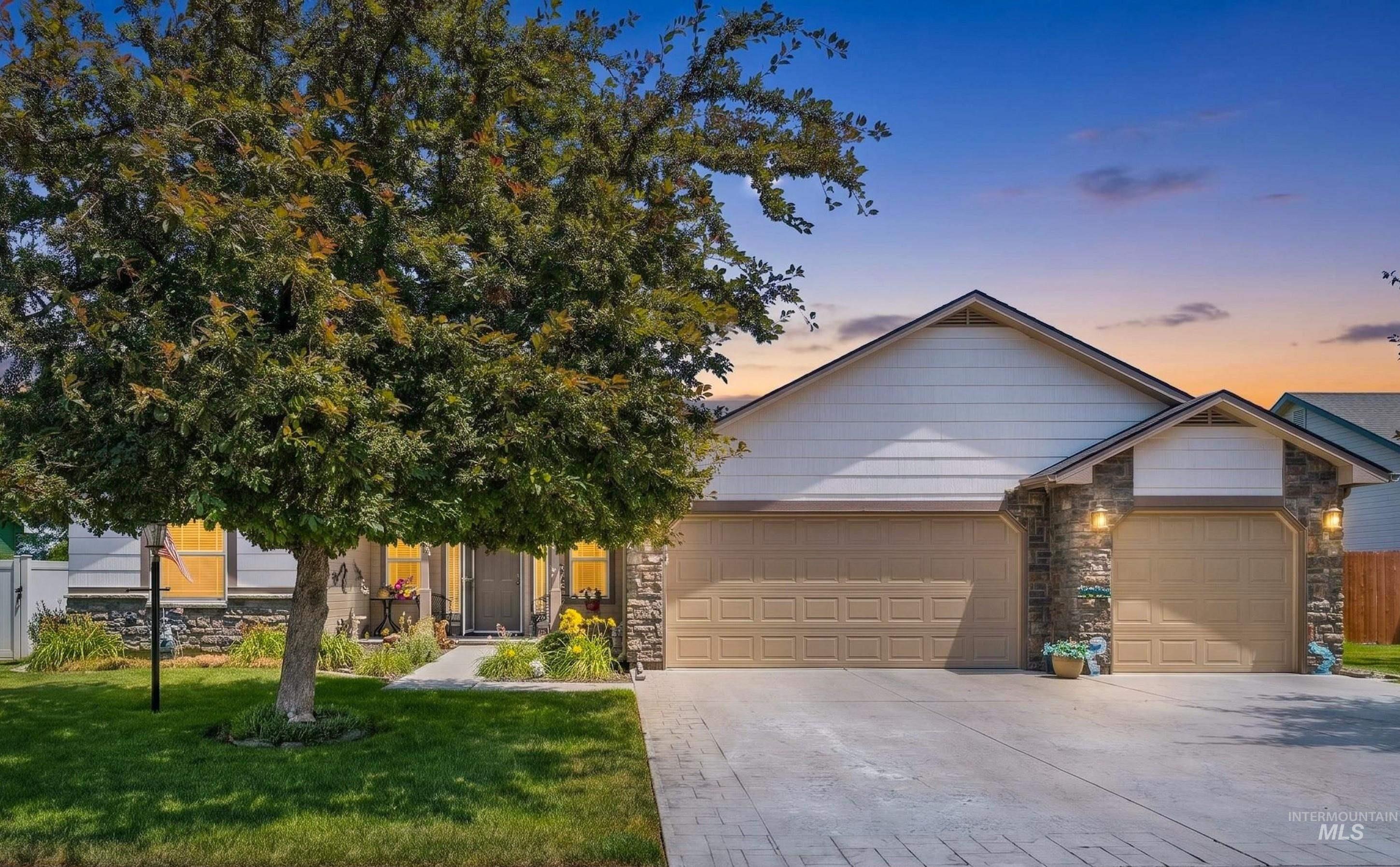 210 S Lancaster Dr, Nampa, Idaho 83686, 3 Bedrooms, 2 Bathrooms, Residential For Sale, Price $449,900, 98992672