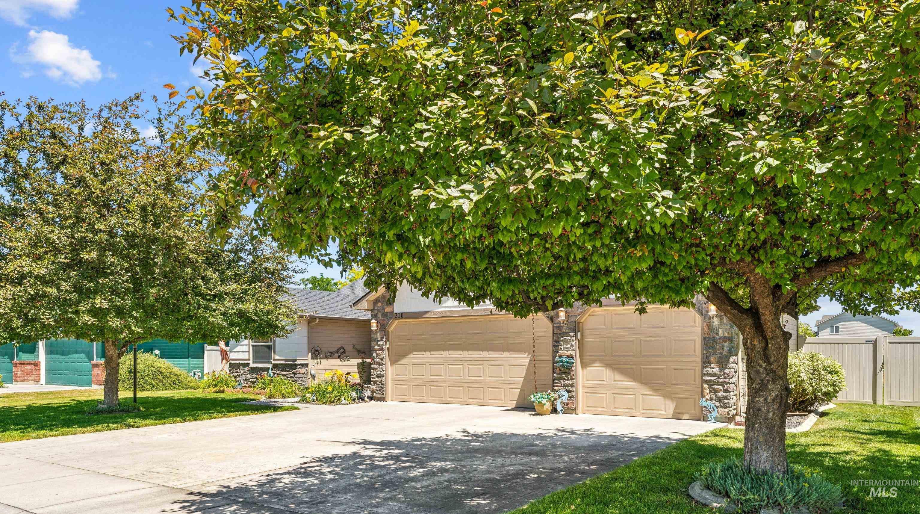 210 S Lancaster Dr, Nampa, Idaho 83686, 3 Bedrooms, 2 Bathrooms, Residential For Sale, Price $449,900, 98992672