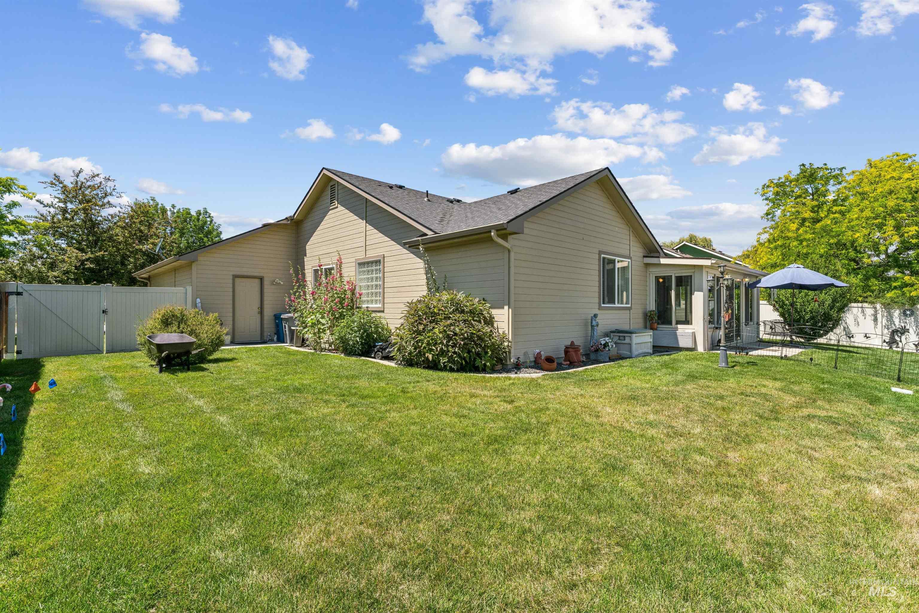 210 S Lancaster Dr, Nampa, Idaho 83686, 3 Bedrooms, 2 Bathrooms, Residential For Sale, Price $449,900, 98992672