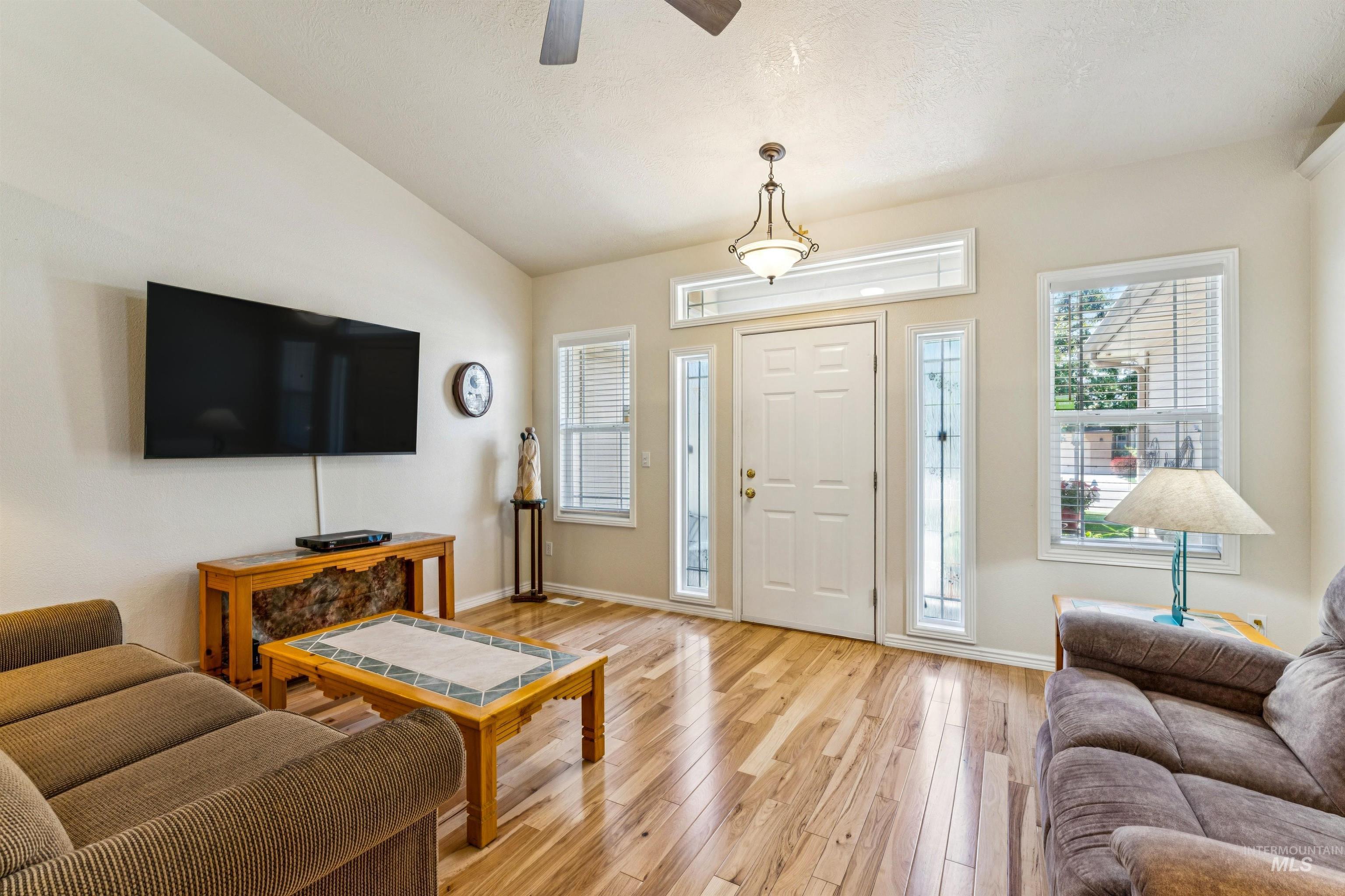 210 S Lancaster Dr, Nampa, Idaho 83686, 3 Bedrooms, 2 Bathrooms, Residential For Sale, Price $449,900, 98992672