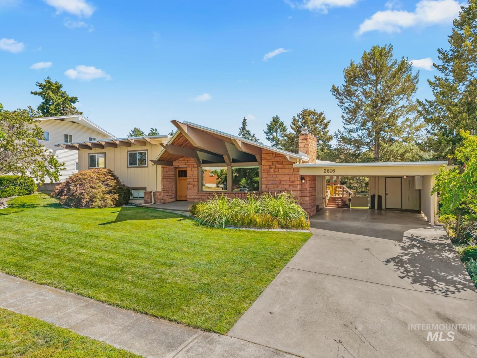 2616 Sunset Drive, Lewiston, Idaho 83501, 4 Bedrooms, 2 Bathrooms, Residential For Sale, Price $494,900, 98992676