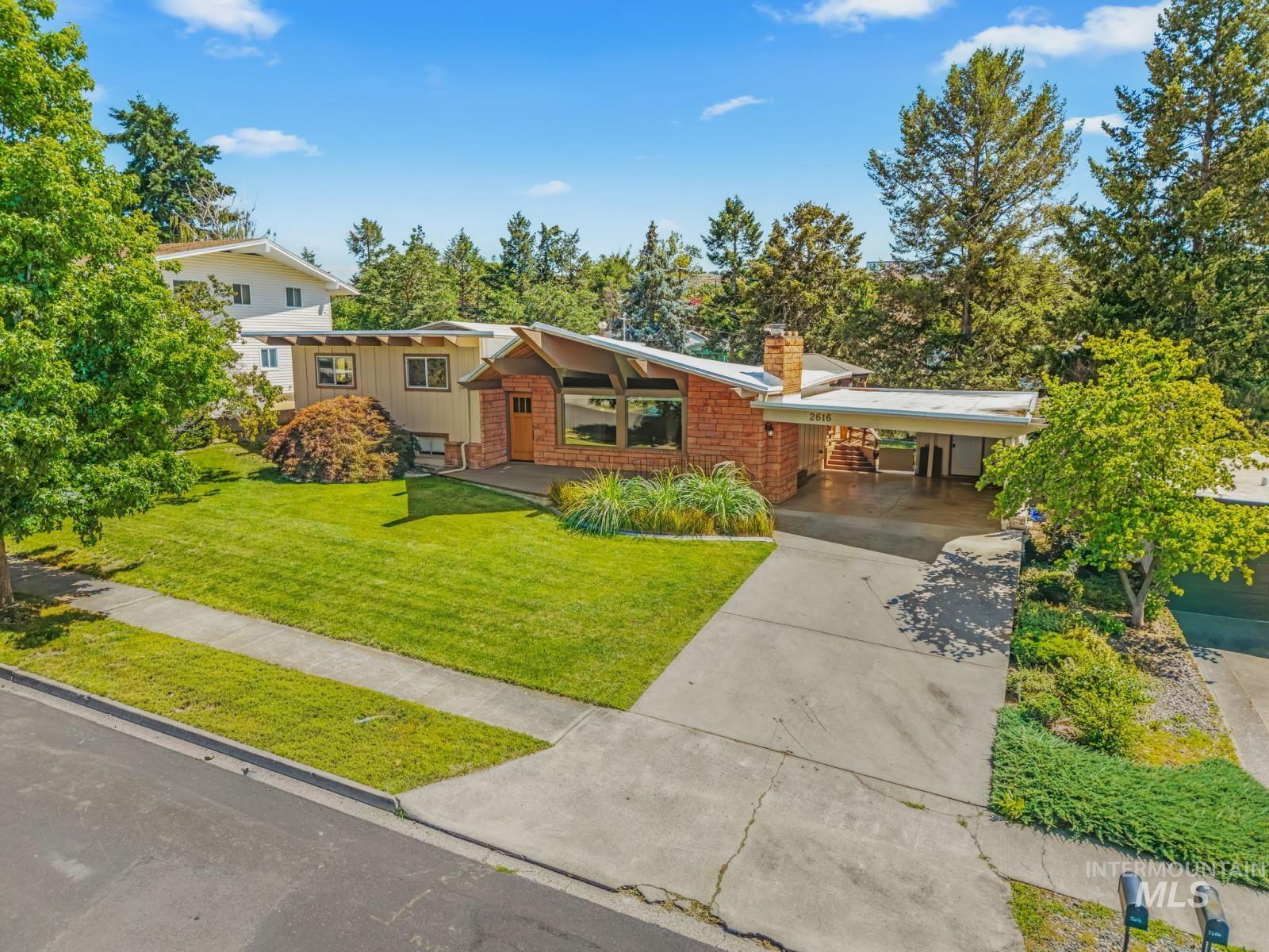 2616 Sunset Drive, Lewiston, Idaho 83501, 4 Bedrooms, 2 Bathrooms, Residential For Sale, Price $494,900, 98992676