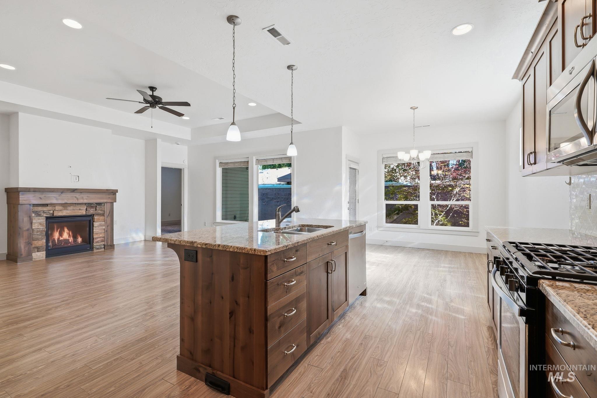 421 S Curtis, Boise, Idaho 83705, 3 Bedrooms, 2 Bathrooms, Residential For Sale, Price $299,000, 98992678