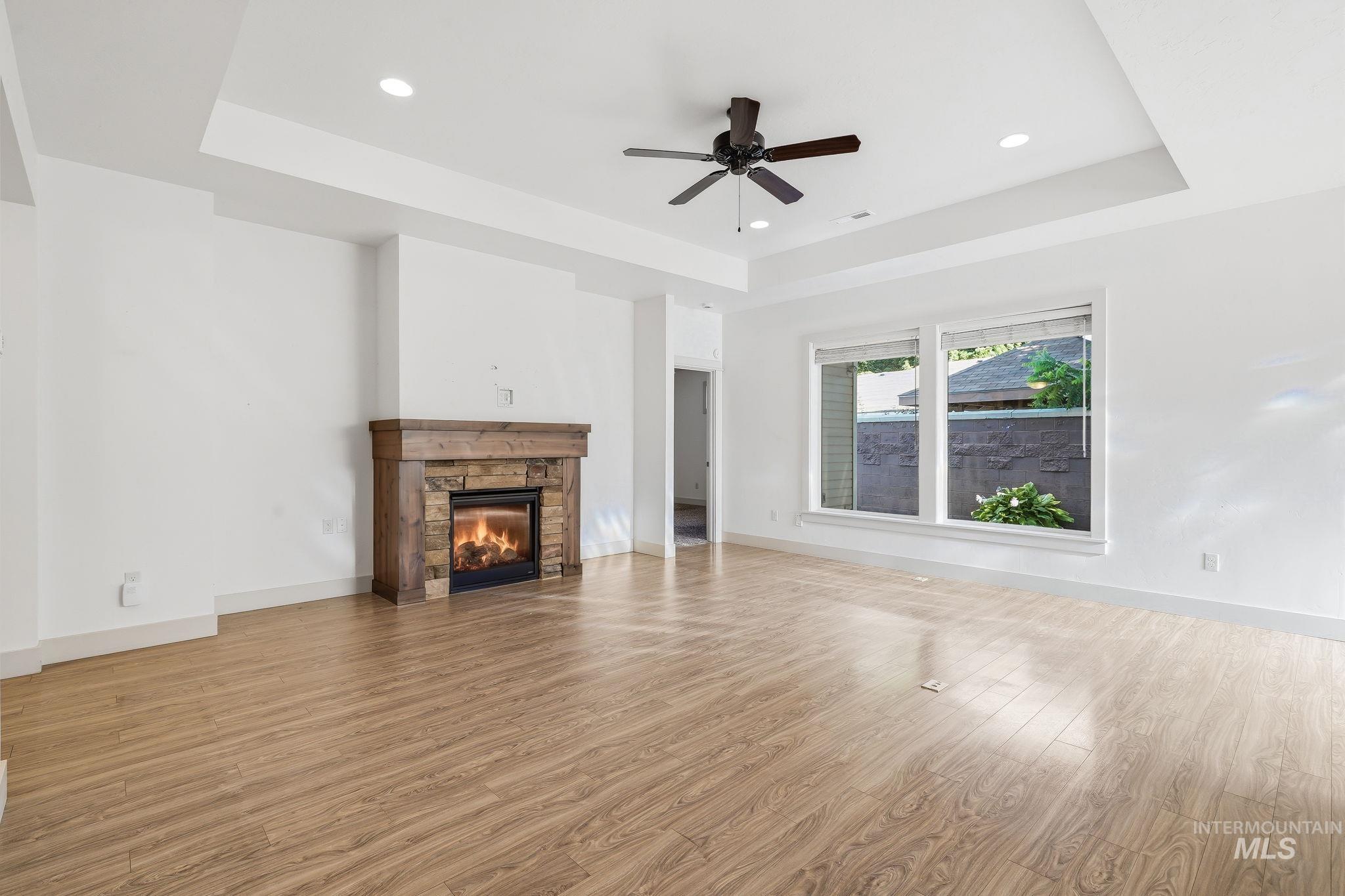 421 S Curtis, Boise, Idaho 83705, 3 Bedrooms, 2 Bathrooms, Residential For Sale, Price $299,000, 98992678