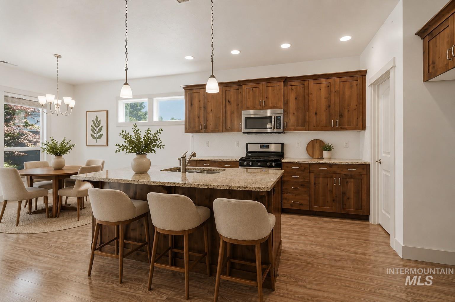 421 S Curtis, Boise, Idaho 83705, 3 Bedrooms, 2 Bathrooms, Residential For Sale, Price $299,000, 98992678