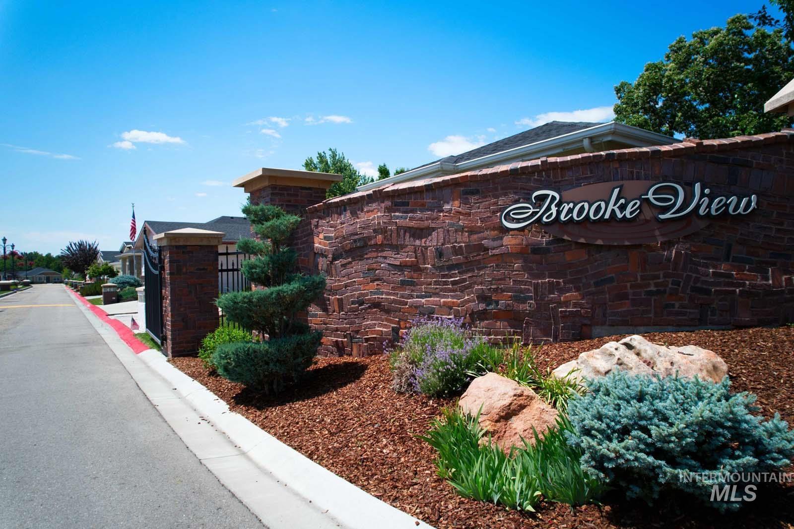 421 S Curtis, Boise, Idaho 83705, 3 Bedrooms, 2 Bathrooms, Residential For Sale, Price $299,000, 98992678