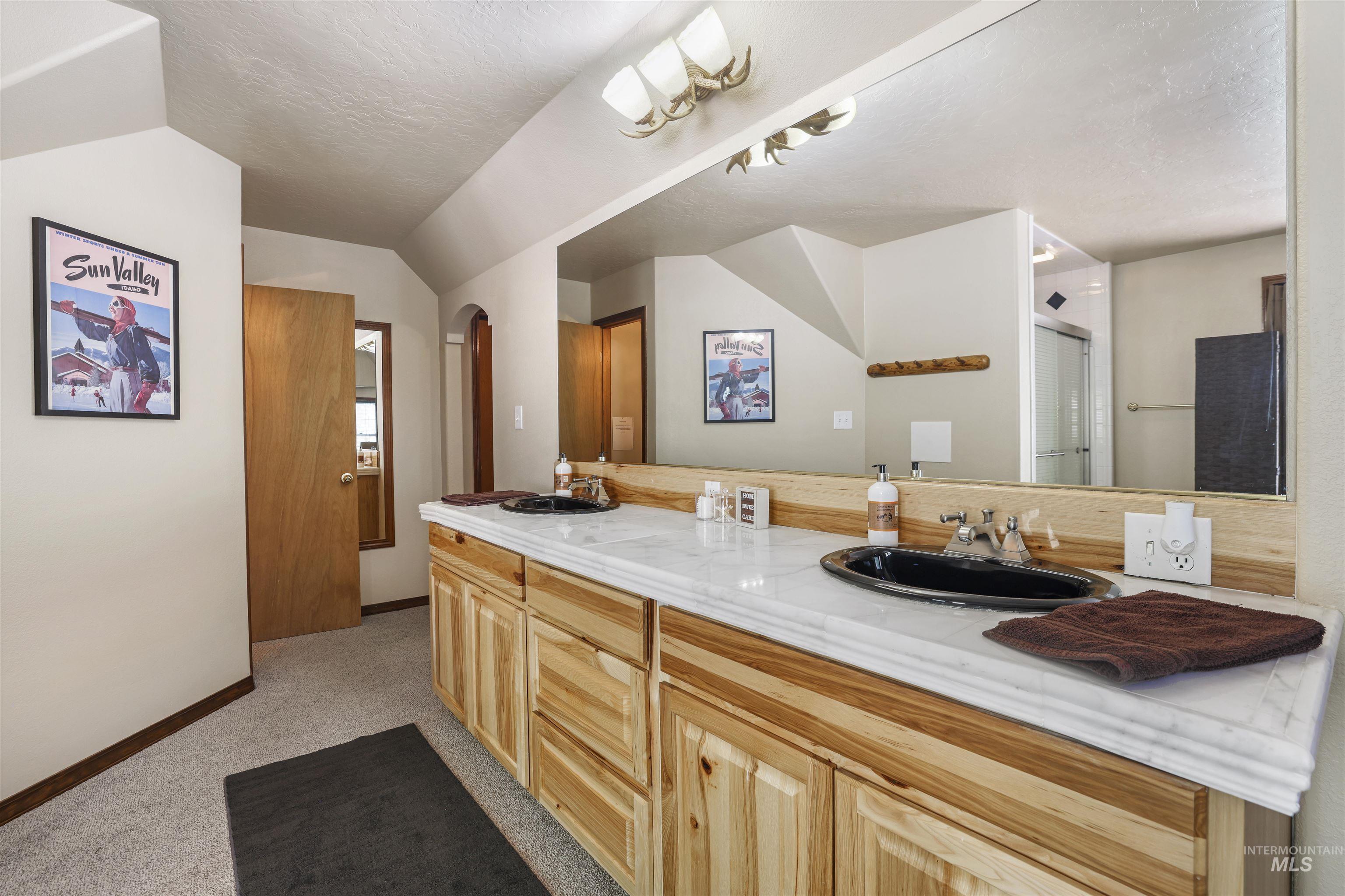 224 E Hoalst, Pine, Idaho 83647, 4 Bedrooms, 3 Bathrooms, Residential For Sale, Price $2,150,000, 98992679