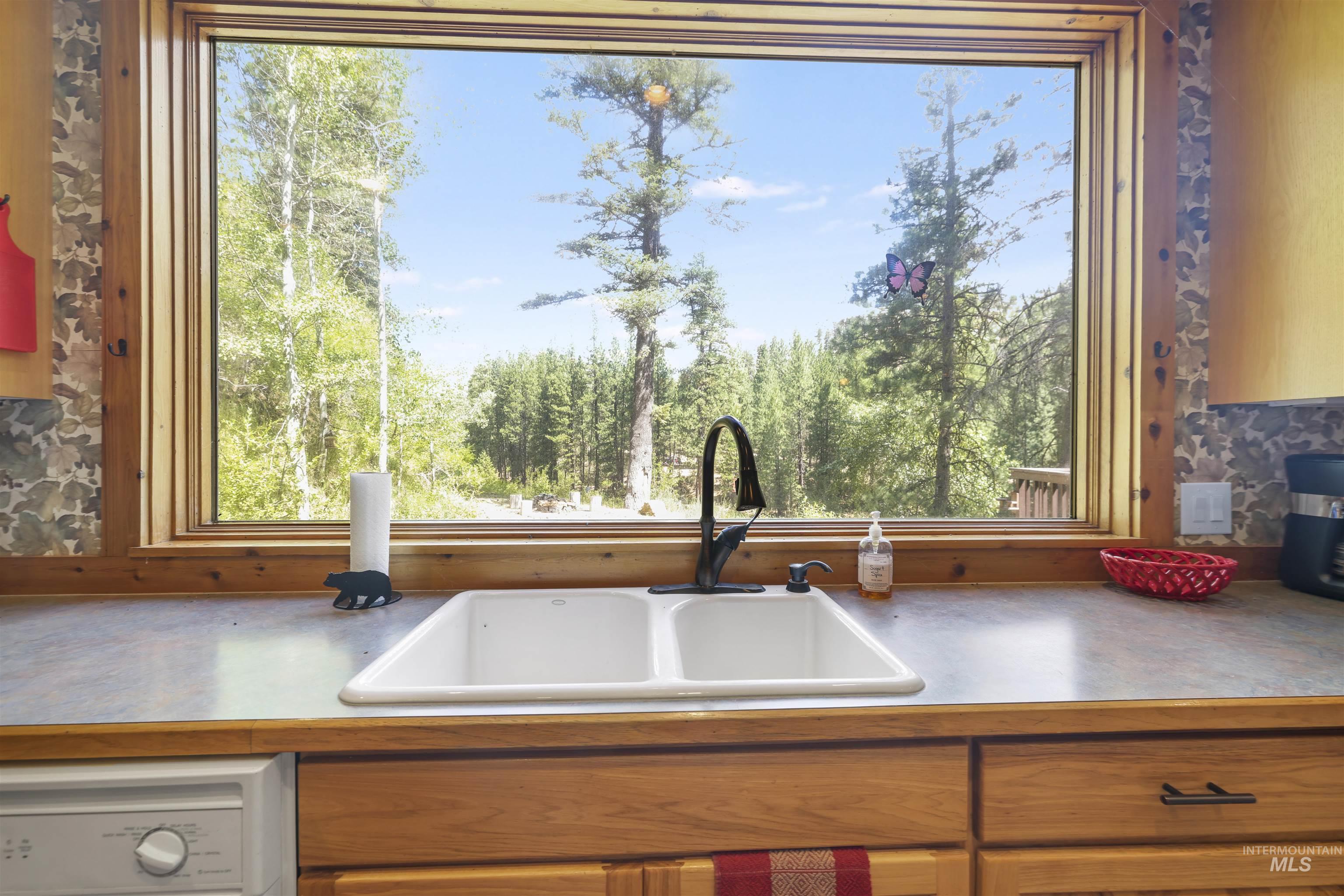 224 E Hoalst, Pine, Idaho 83647, 4 Bedrooms, 3 Bathrooms, Residential For Sale, Price $2,150,000, 98992679