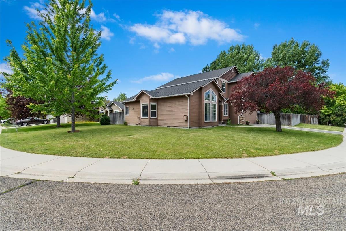 5887 S Tallowtree Way, Boise, Idaho 83716, 4 Bedrooms, 3 Bathrooms, Residential For Sale, Price $720,000, 98992681