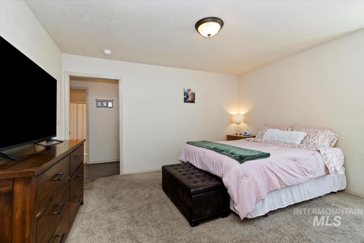 5887 S Tallowtree Way, Boise, Idaho 83716, 4 Bedrooms, 3 Bathrooms, Residential For Sale, Price $720,000, 98992681