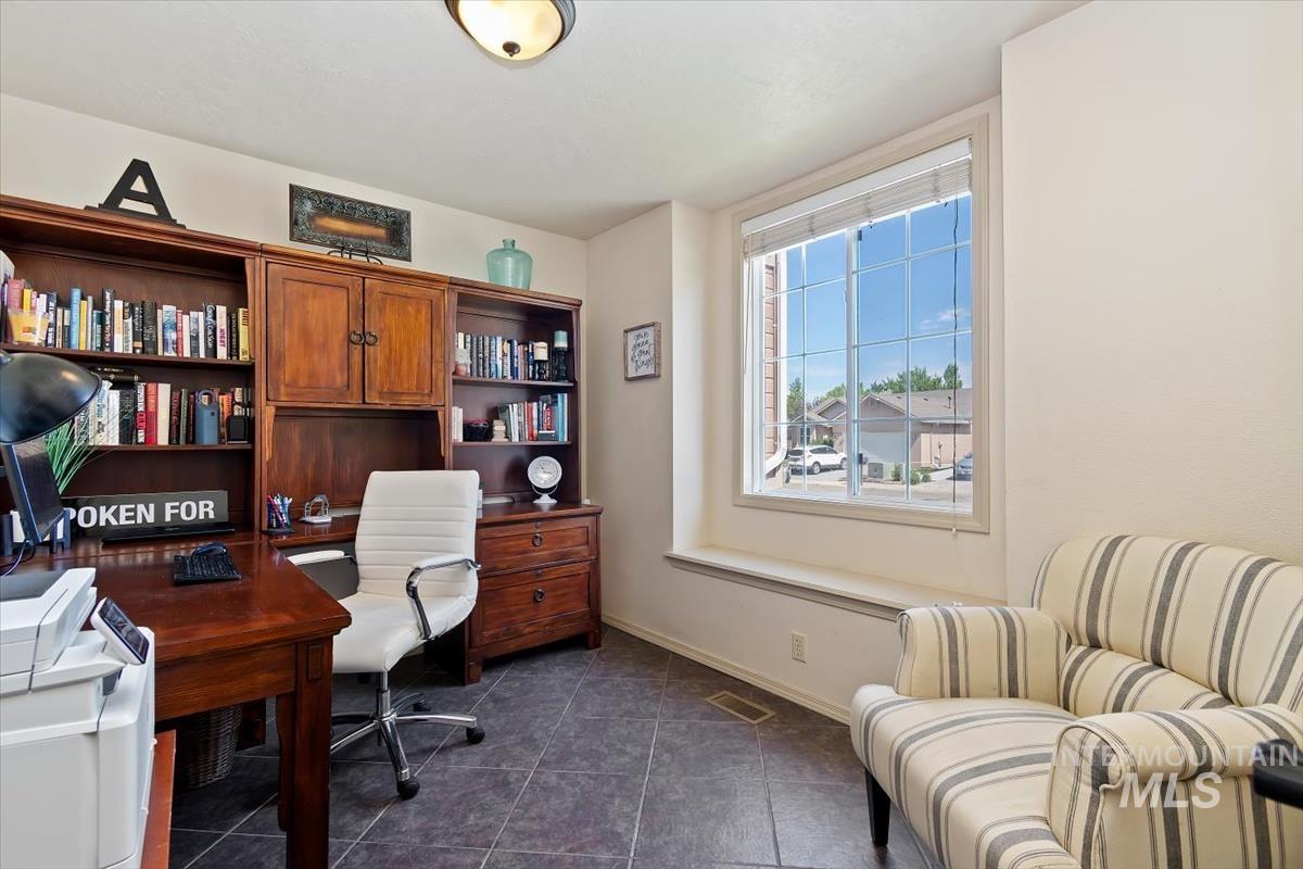 5887 S Tallowtree Way, Boise, Idaho 83716, 4 Bedrooms, 3 Bathrooms, Residential For Sale, Price $720,000, 98992681