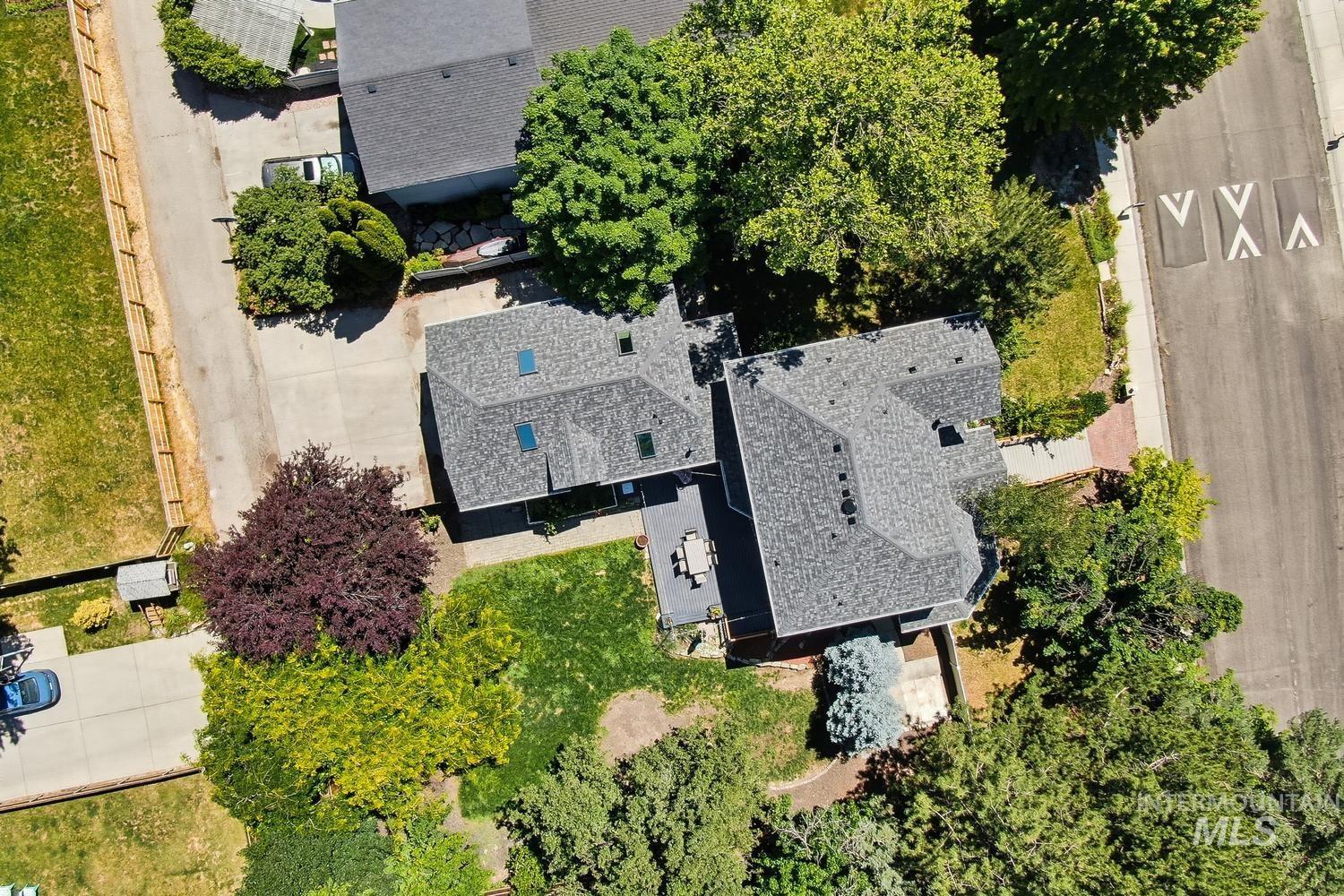 2480 E Roanoke Dr, Boise, Idaho 83712, 5 Bedrooms, 4.5 Bathrooms, Residential For Sale, Price $1,050,000, 98992682