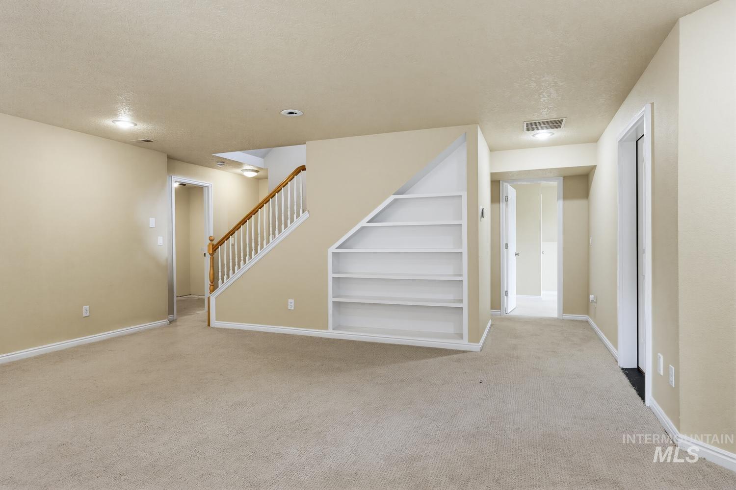 2480 E Roanoke Dr, Boise, Idaho 83712, 5 Bedrooms, 4.5 Bathrooms, Residential For Sale, Price $1,050,000, 98992682