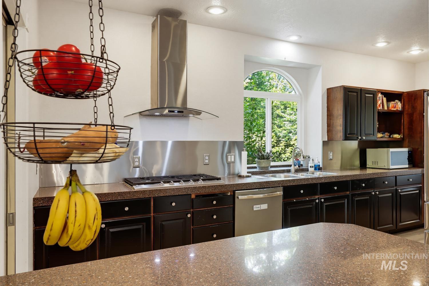 2480 E Roanoke Dr, Boise, Idaho 83712, 5 Bedrooms, 4.5 Bathrooms, Residential For Sale, Price $1,050,000, 98992682