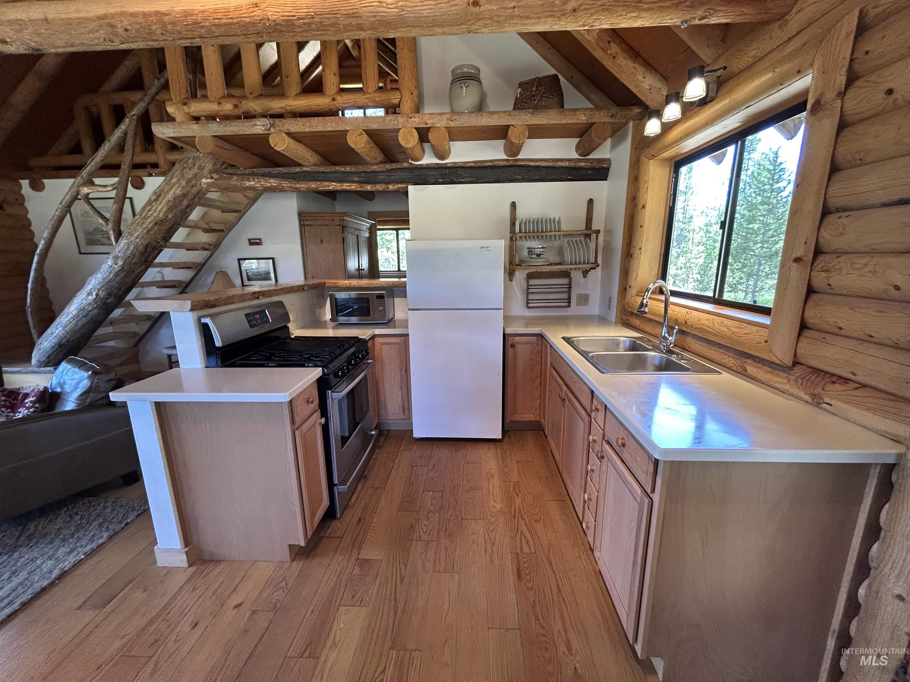 35 Sawtooth Way, Stanley, Idaho 83278, 1 Bedroom, 1 Bathroom, Residential For Sale, Price $925,000, 98992684