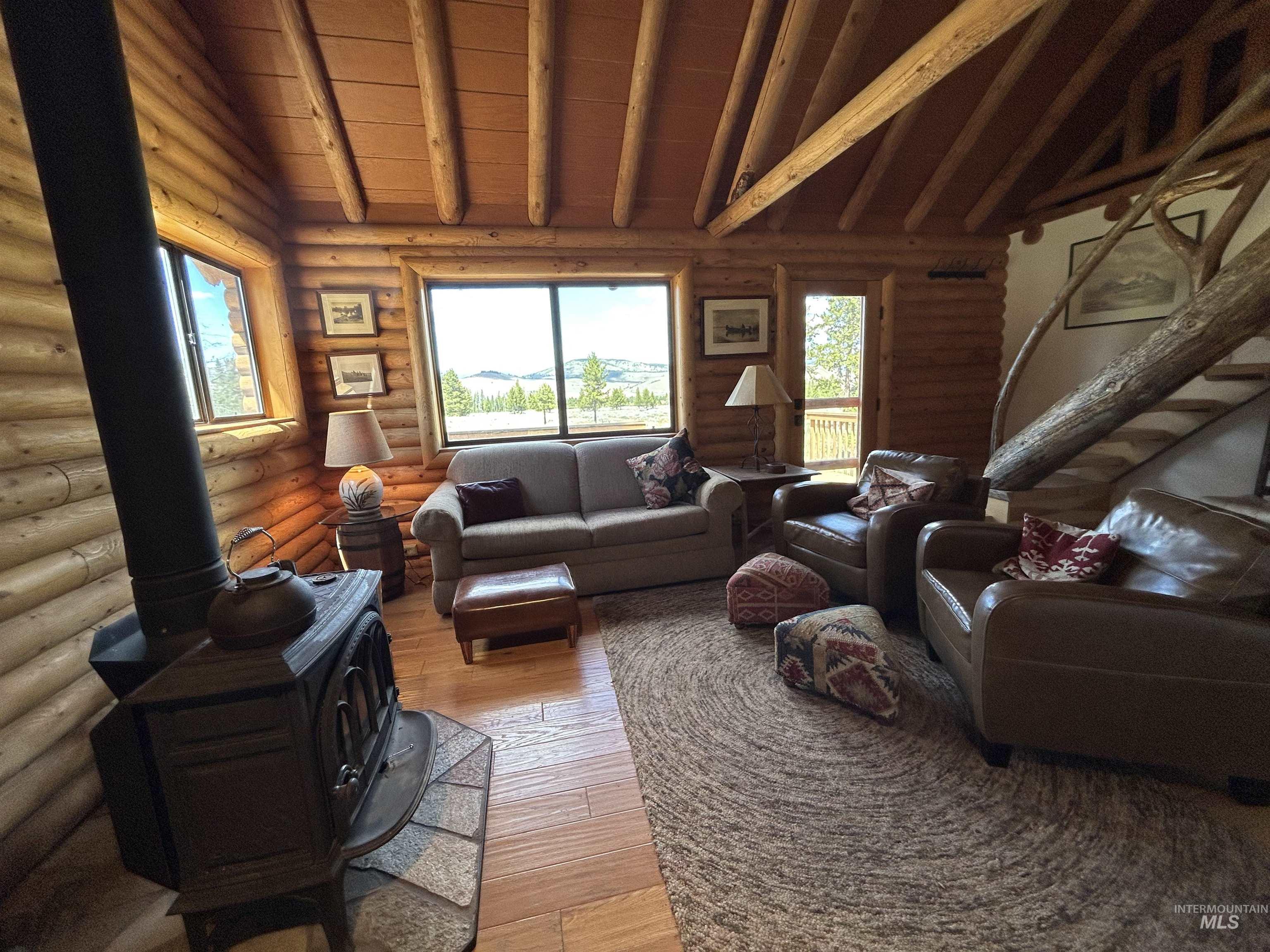 35 Sawtooth Way, Stanley, Idaho 83278, 1 Bedroom, 1 Bathroom, Residential For Sale, Price $925,000, 98992684