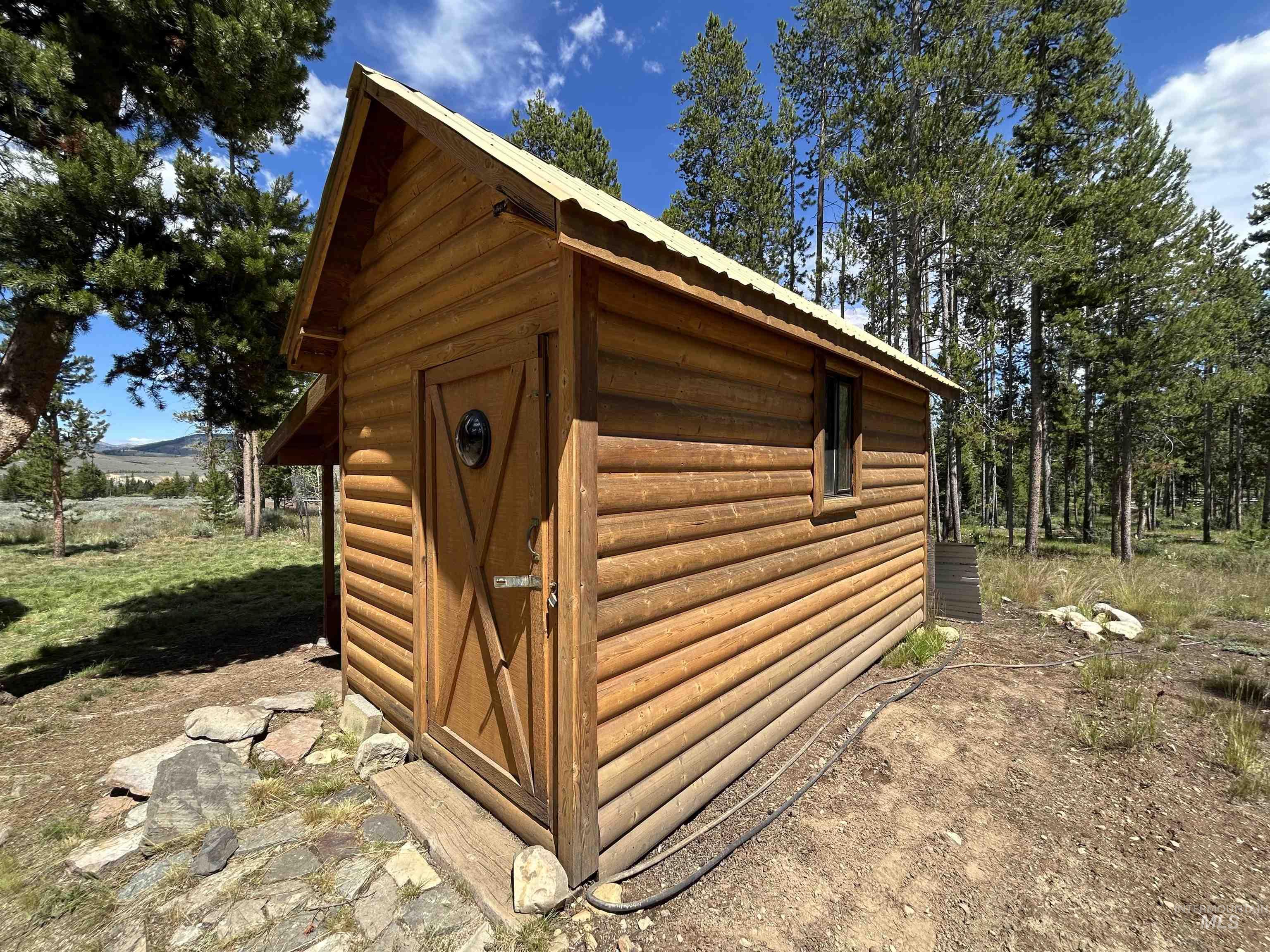 35 Sawtooth Way, Stanley, Idaho 83278, 1 Bedroom, 1 Bathroom, Residential For Sale, Price $925,000, 98992684