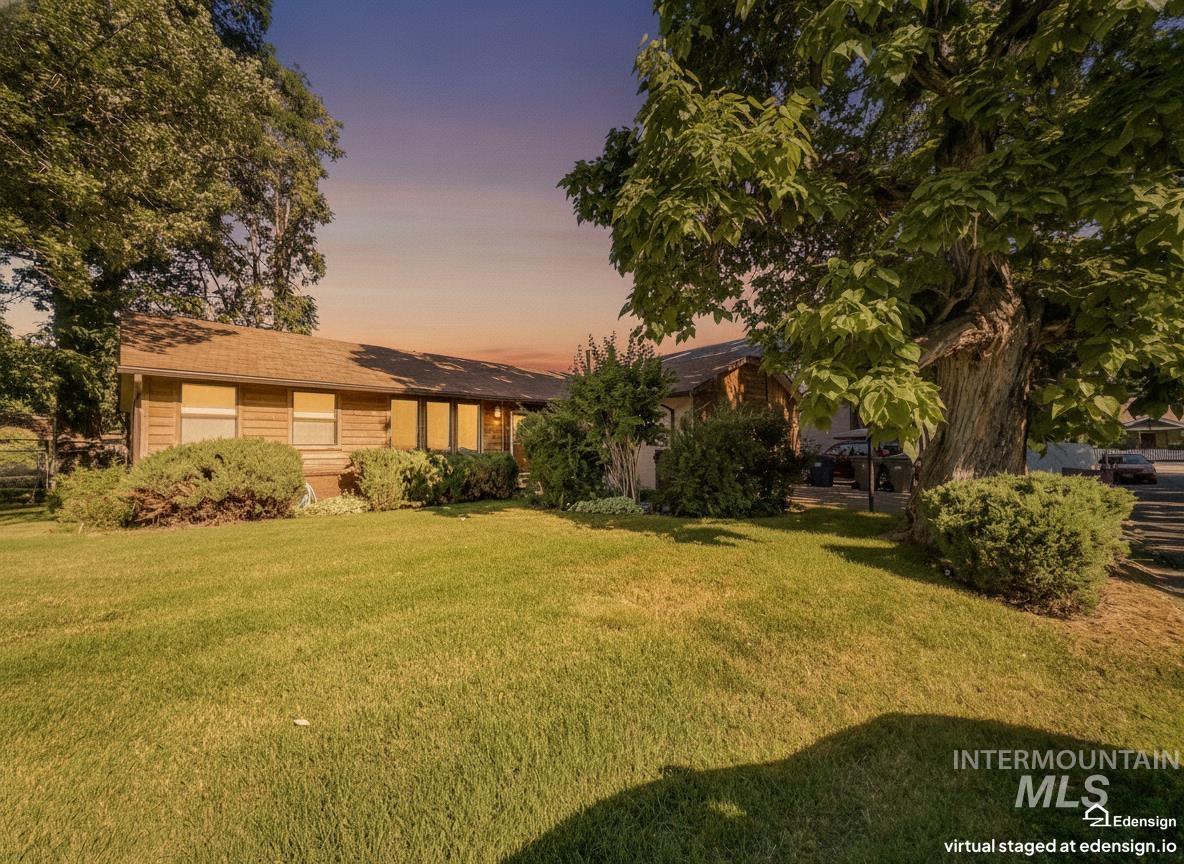 3950 N Whitehead, Boise, Idaho 83703, 3 Bedrooms, 2 Bathrooms, Residential For Sale, Price $500,000, 98992687